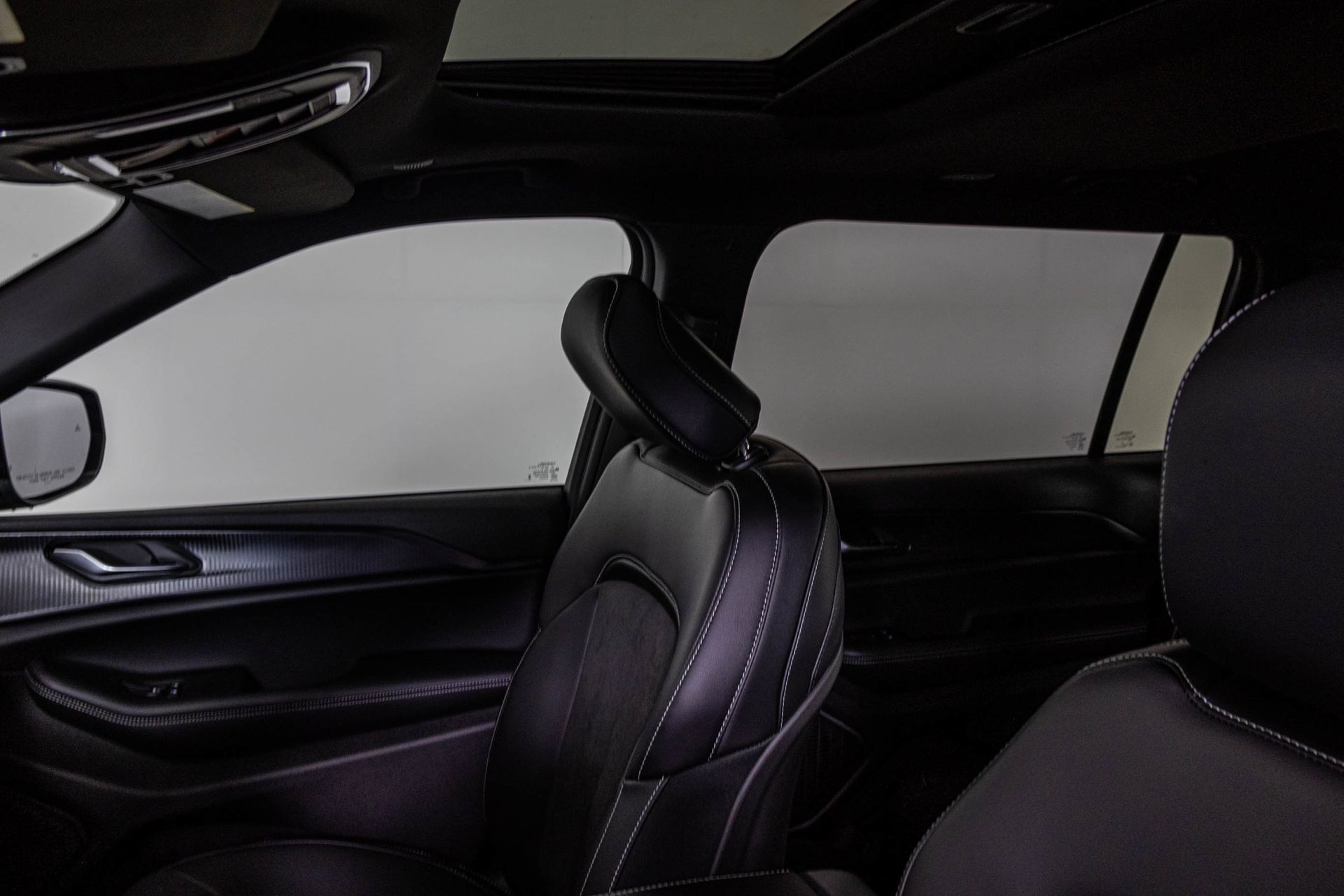 2025 JEEP GRAND CHEROKEE L - Image 25