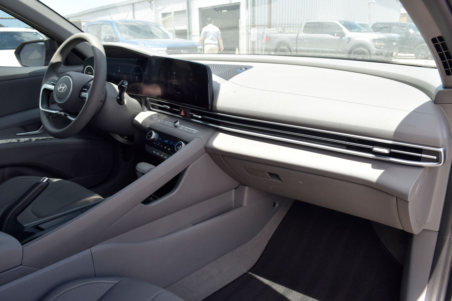 2024 Hyundai Elantra SEL Black at Community Honda