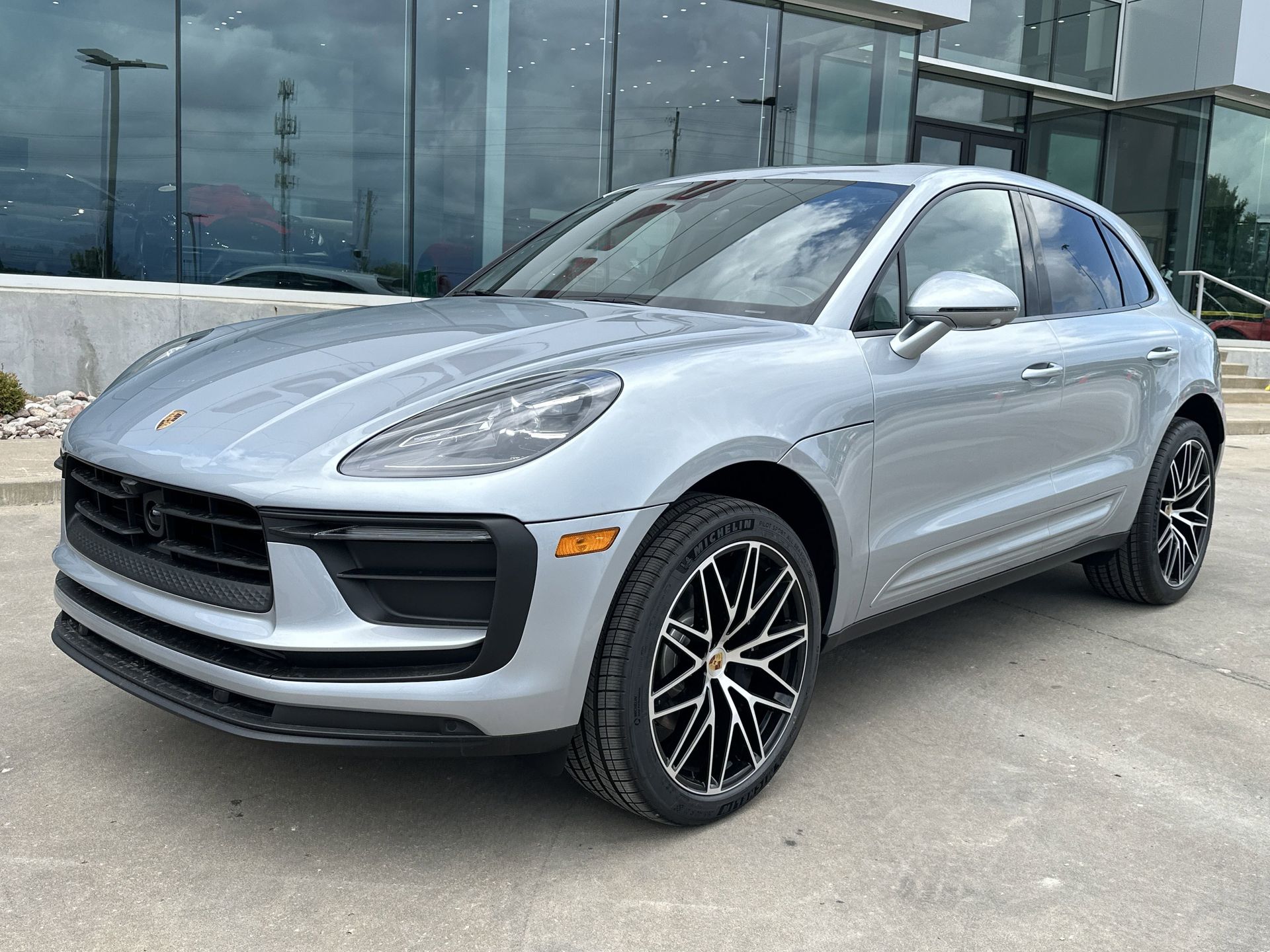 Dolomite 2025 Porsche Macan AWD SUV / Crossover All-Wheel Drive 7-Speed Automatic