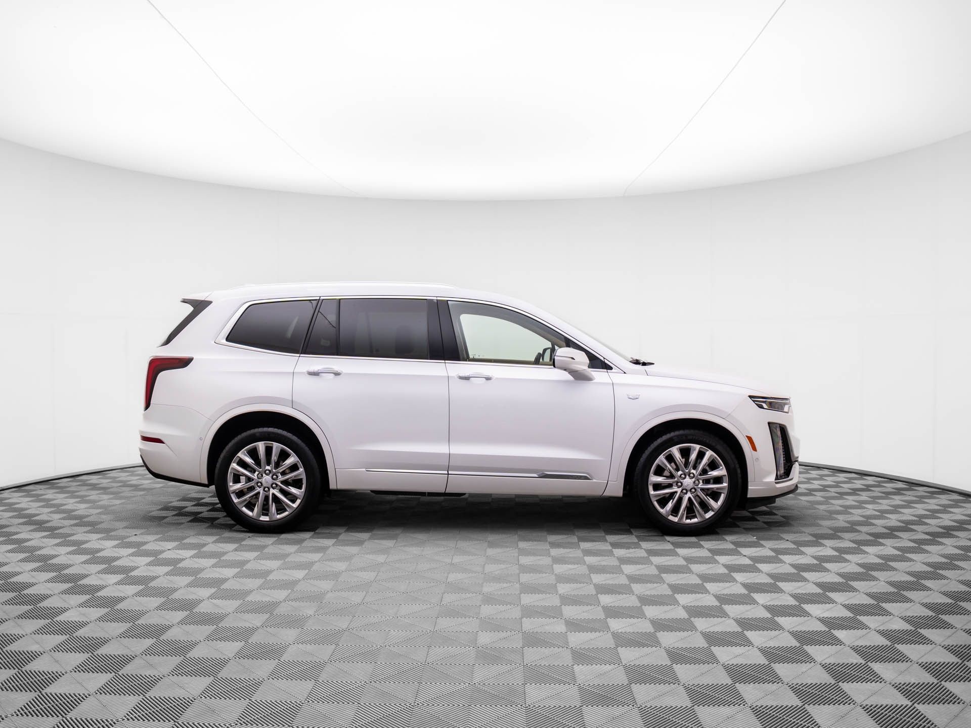 2022 Cadillac XT6 Premium Luxury photo