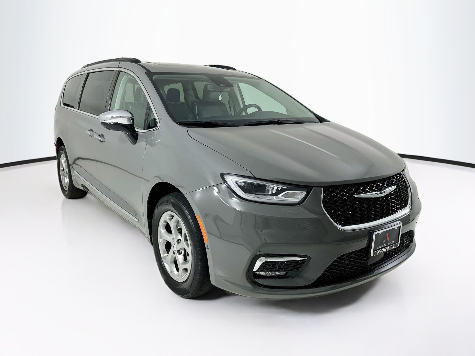 Gray Clearcoat 2023 Chrysler Pacifica Minivan All-Wheel Drive 9-Speed Automatic