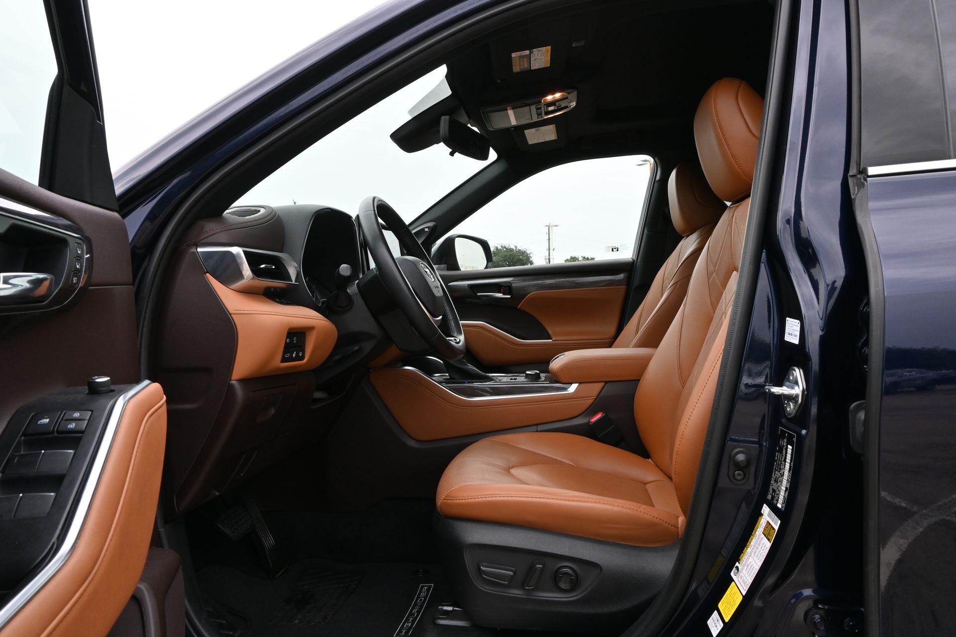 2022 Toyota Highlander Platinum  at Gullo Toyota