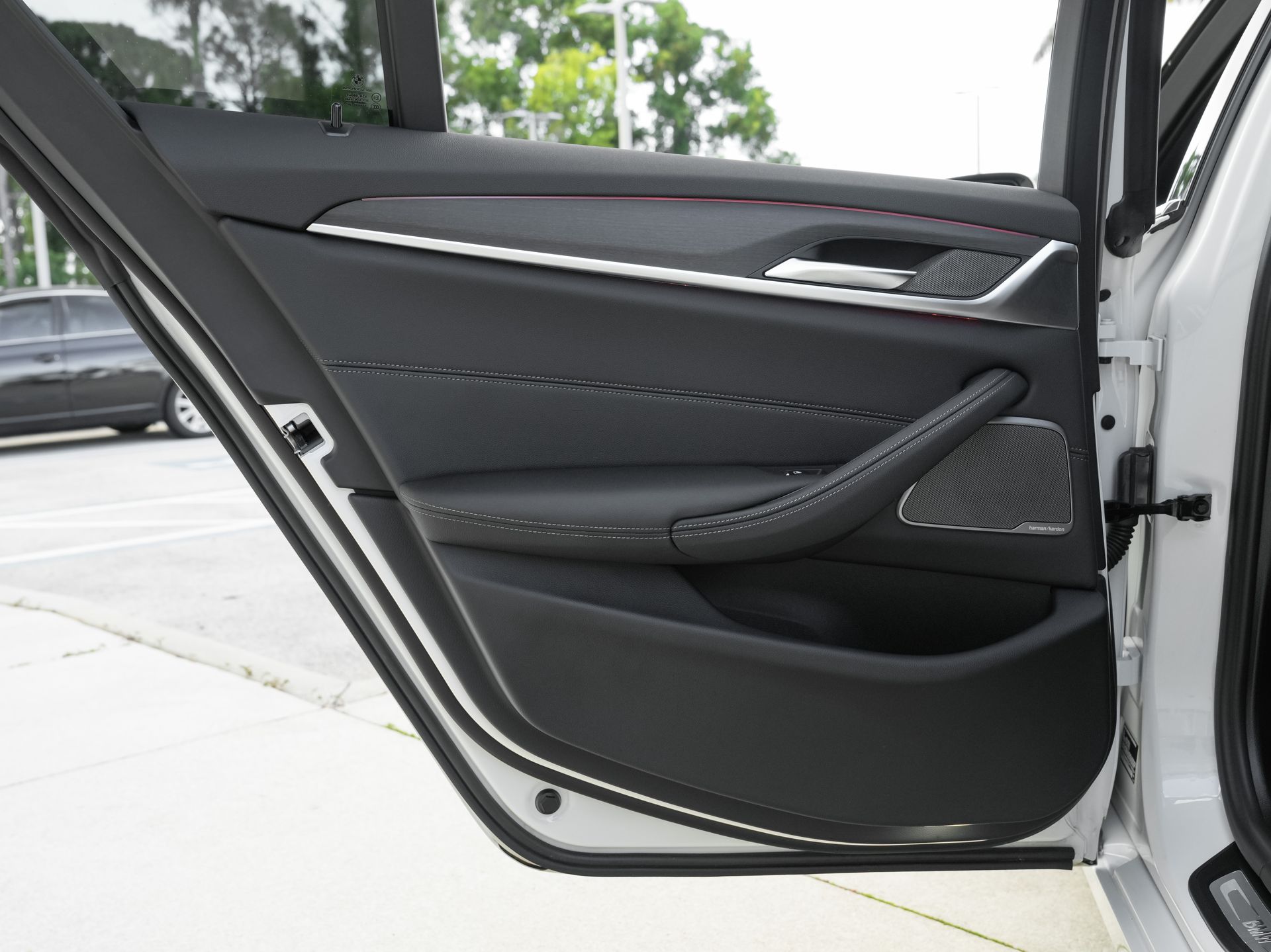 2023 BMW 5 Series 540i - Photo 32