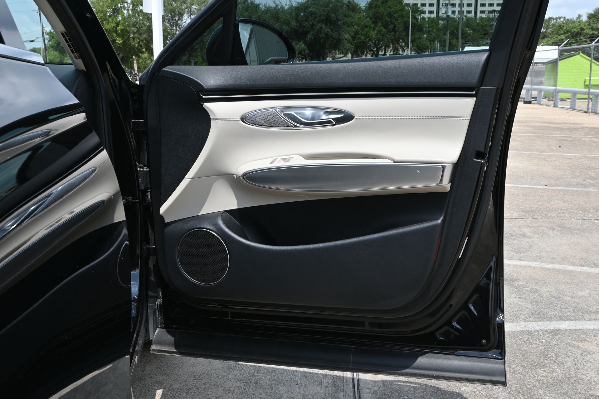2024 Genesis GV70 2.5T Black at AutoSavvy Houston Southwest