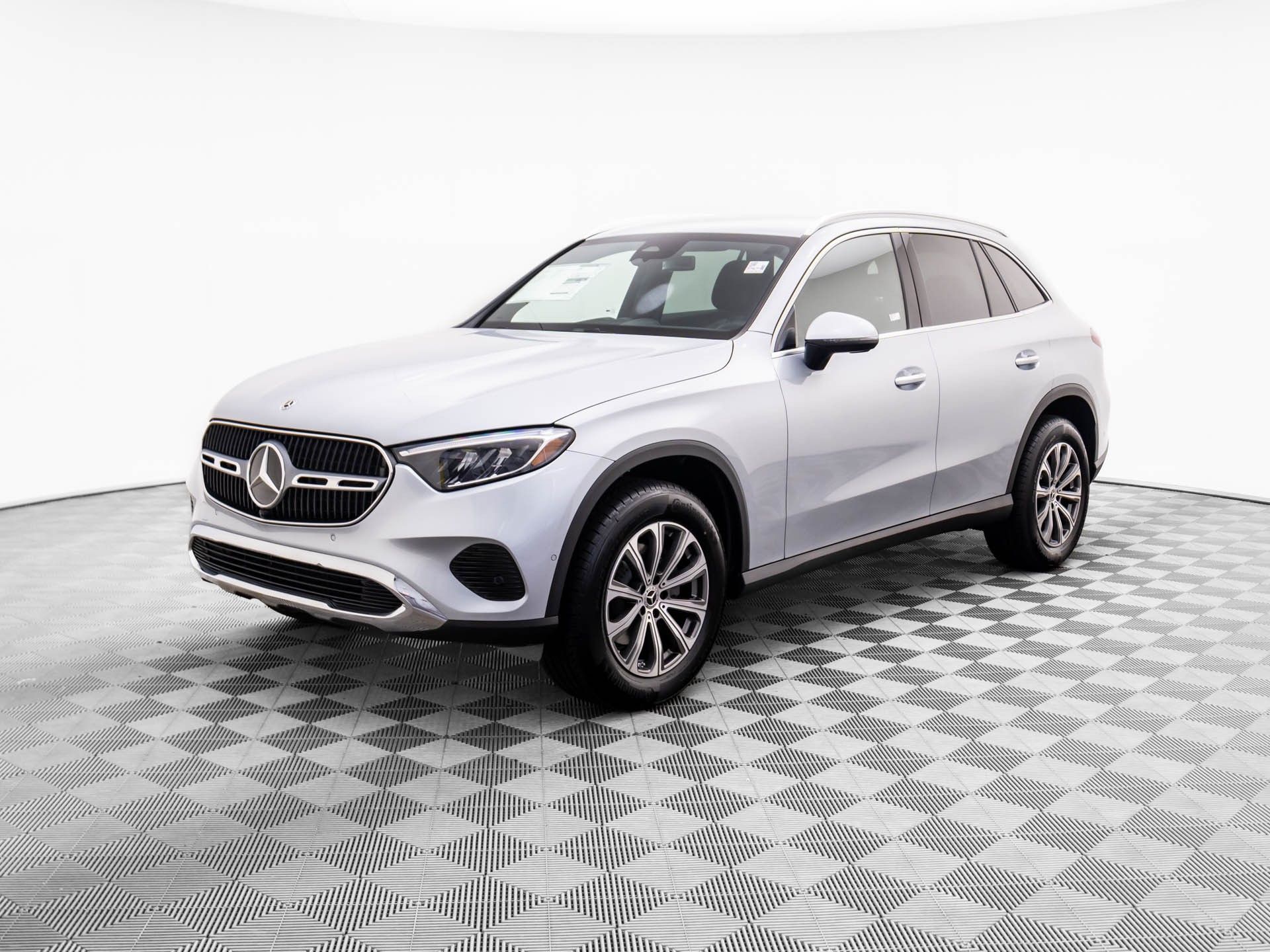 Cirrus Silver Metallic 2026 Mercedes-Benz GLC SUV / Crossover All-Wheel Drive 9-Speed Automatic