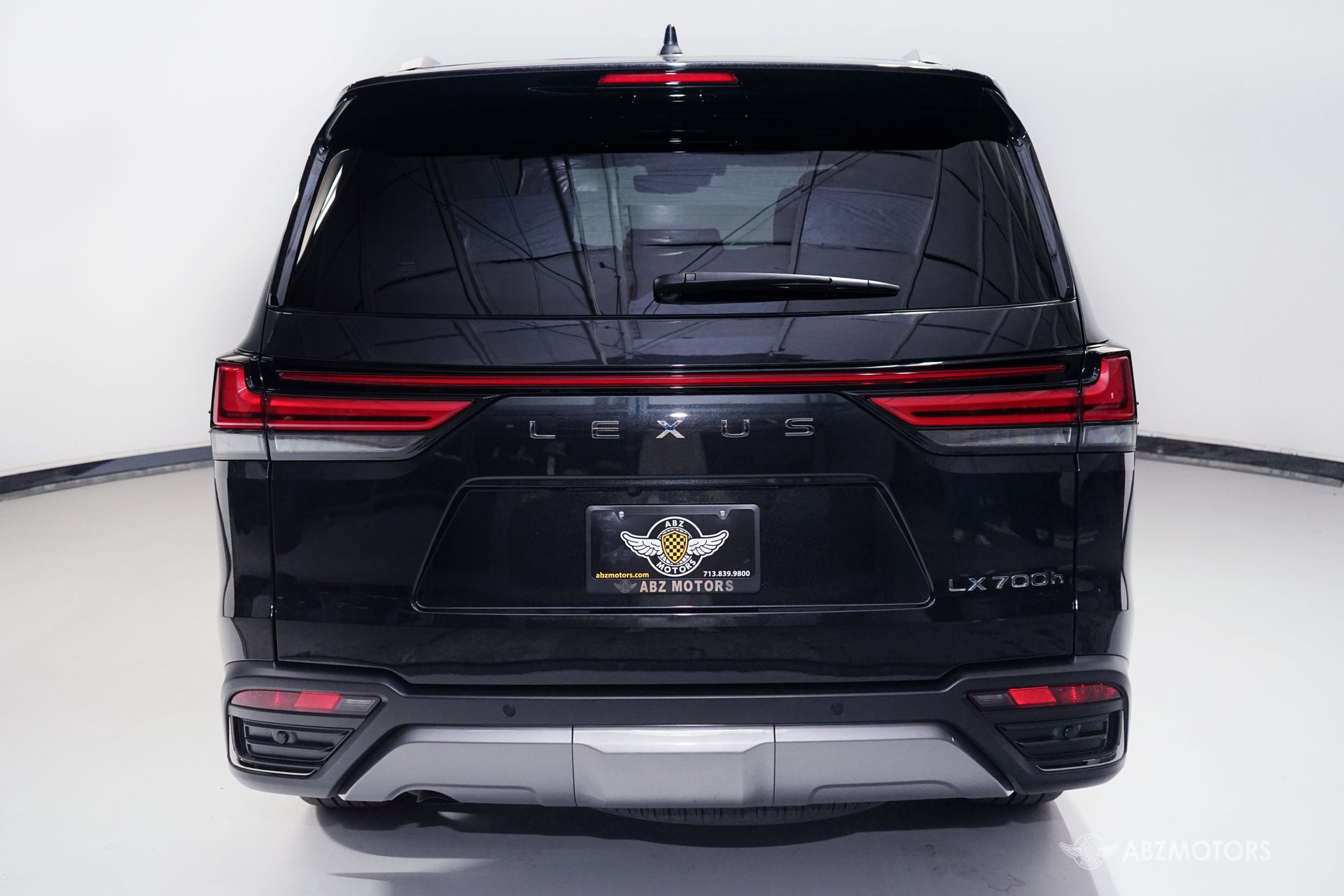View vehicle photo 7