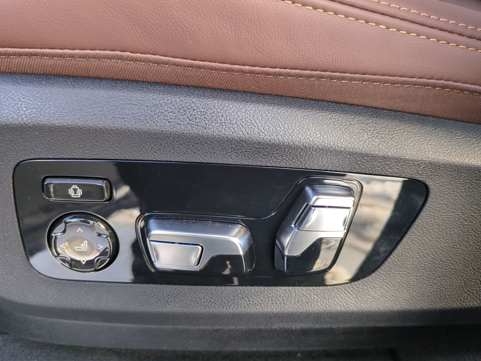 new 2026 BMW X7 car, priced at $97,440