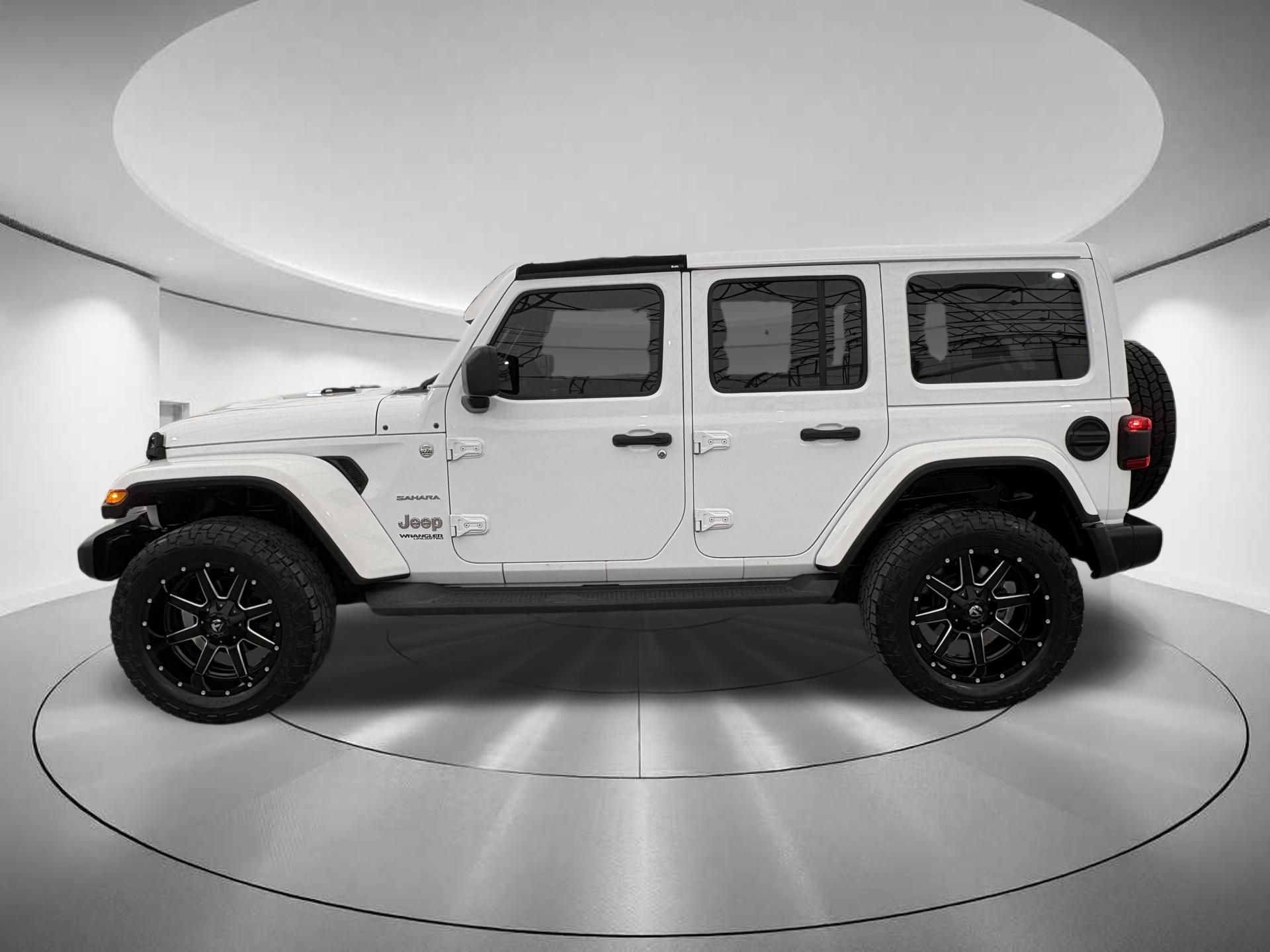 2020 Jeep Wrangler Unlimited Sahara 3