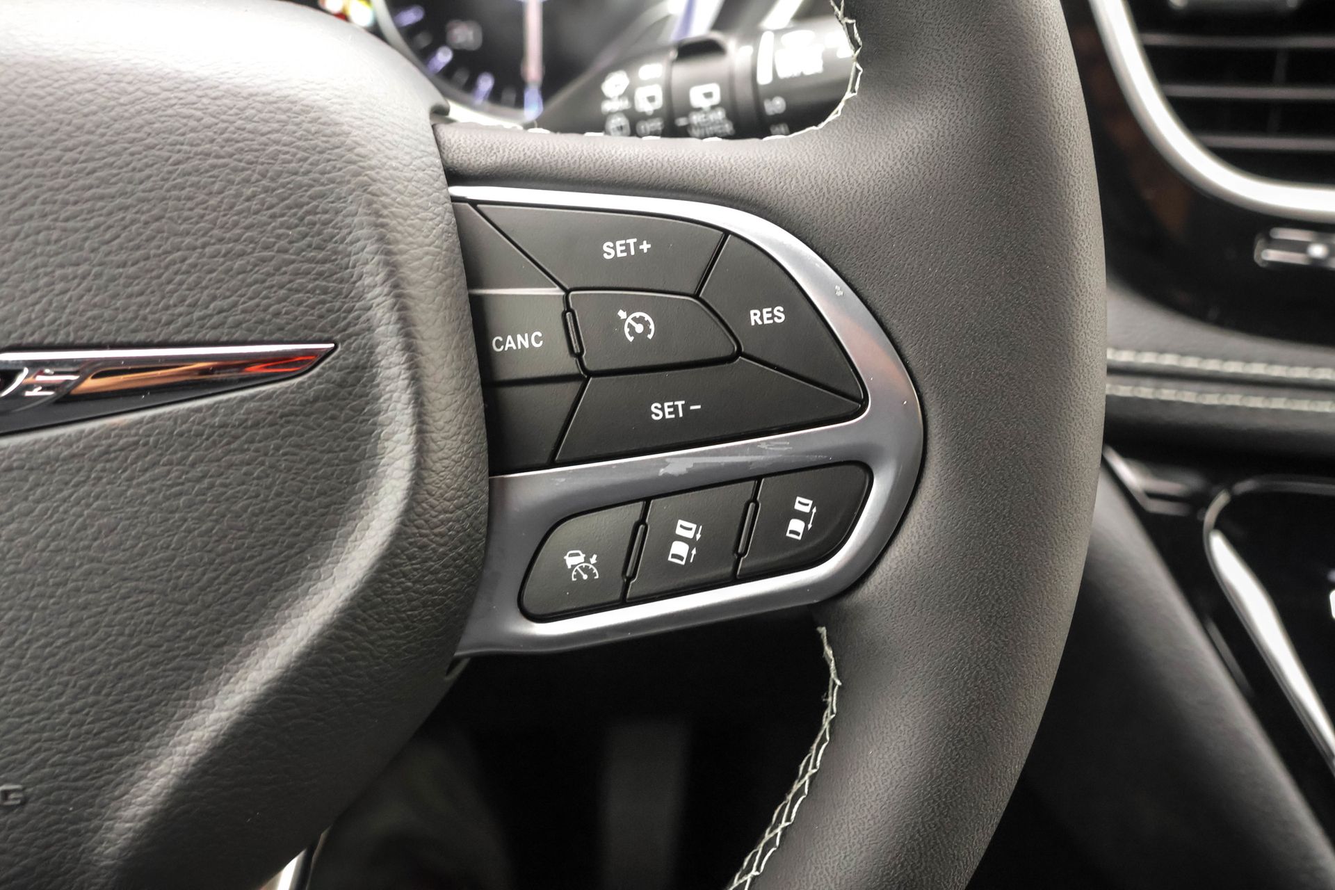 2026 CHRYSLER PACIFICA - Image 25