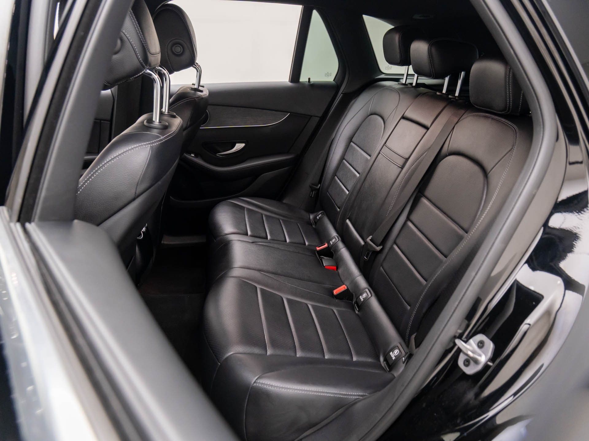 2022 Mercedes-Benz GLC GLC 300 photo