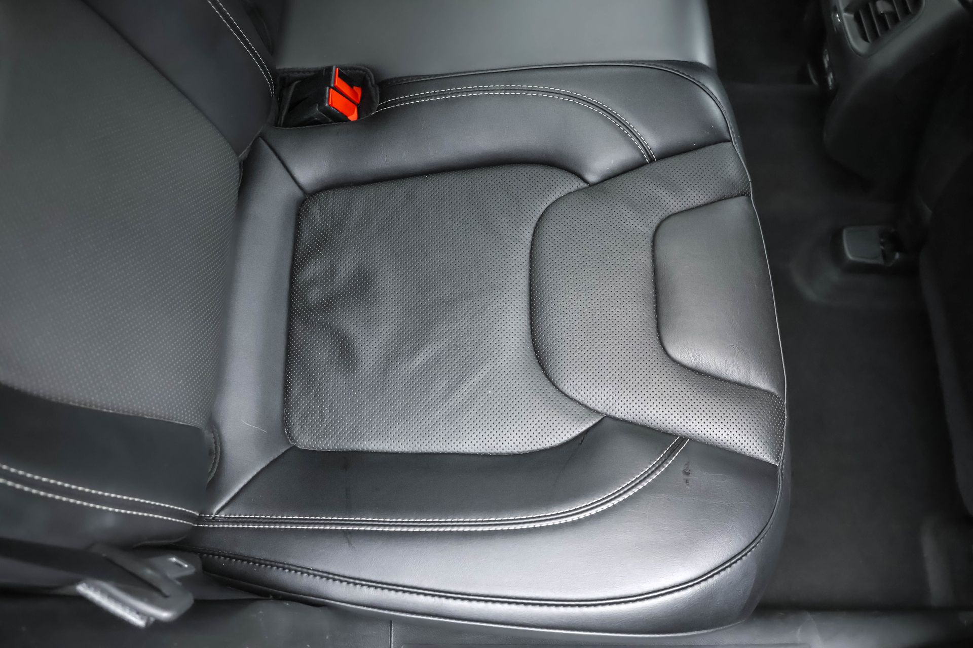 2021 JEEP CHEROKEE - Image 40