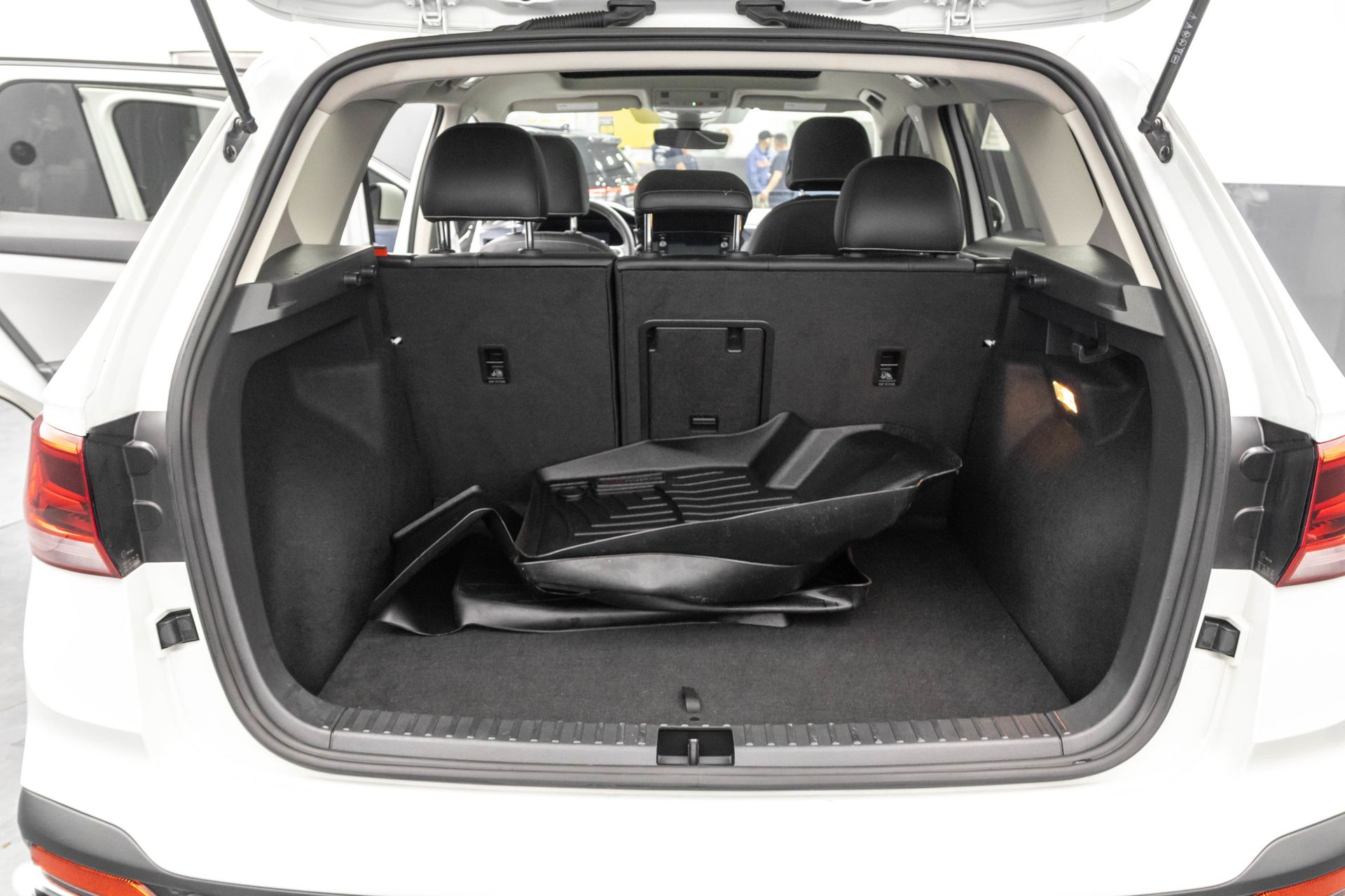 2023 VOLKSWAGEN TAOS - Image 31