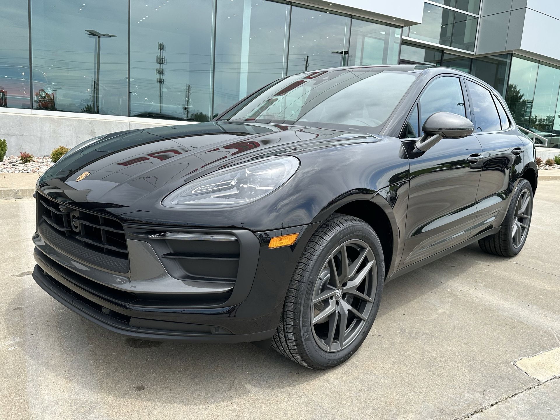 Jet Black 2025 Porsche Macan T AWD SUV / Crossover All-Wheel Drive 7-Speed Automatic