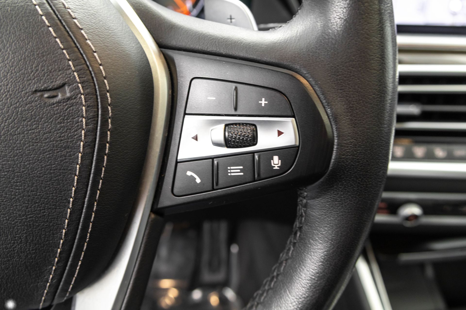 2020 BMW X6 - Image 22