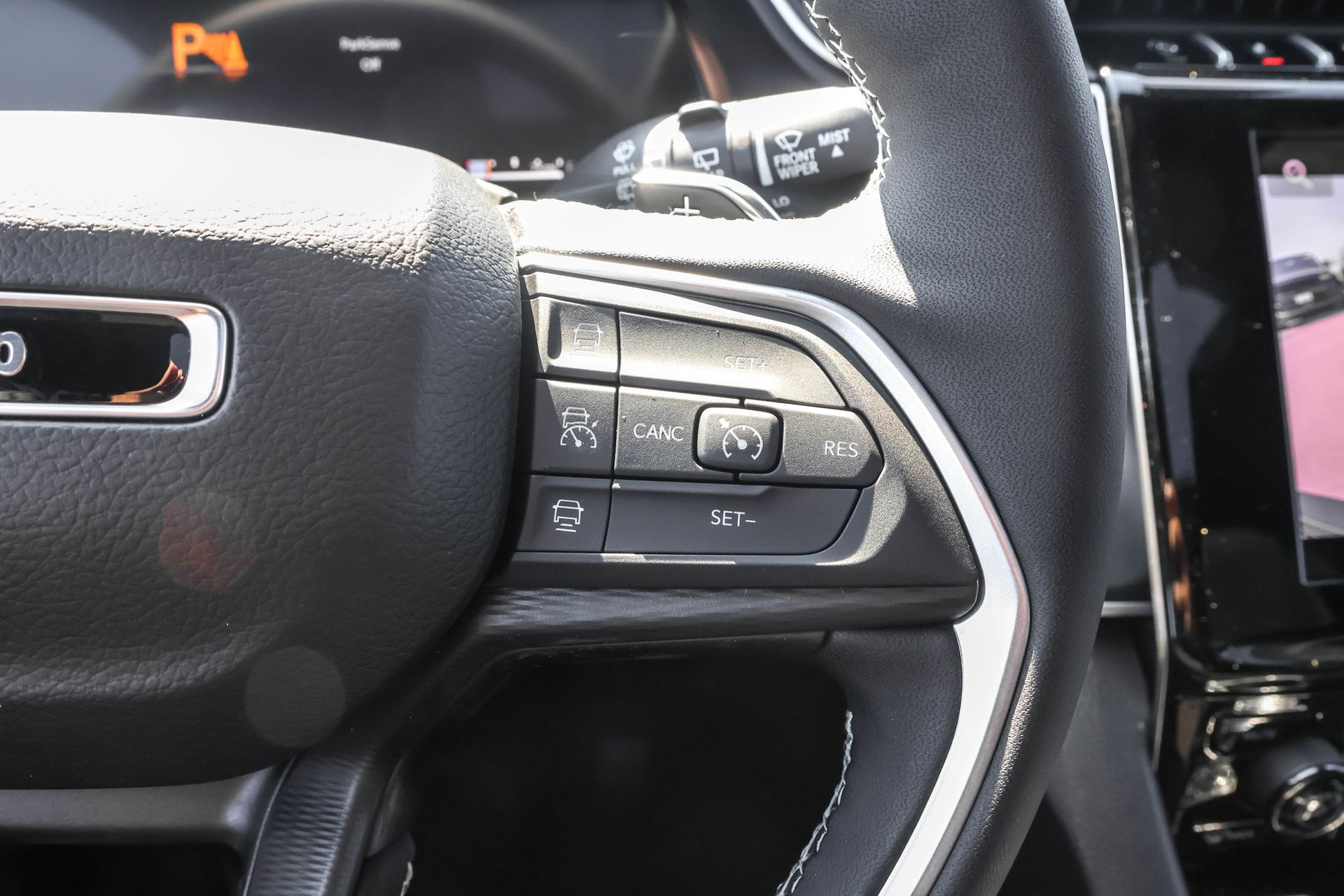 2025 JEEP GRAND CHEROKEE - Image 26