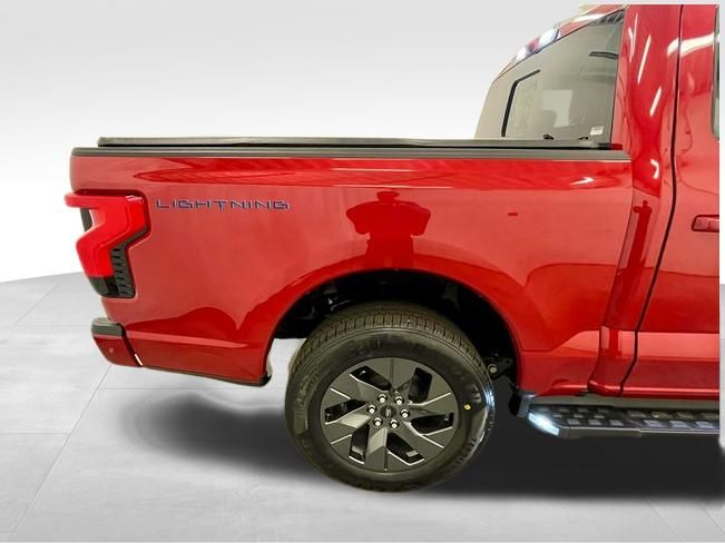 2023 Ford F-150 Lightning Lariat - 6