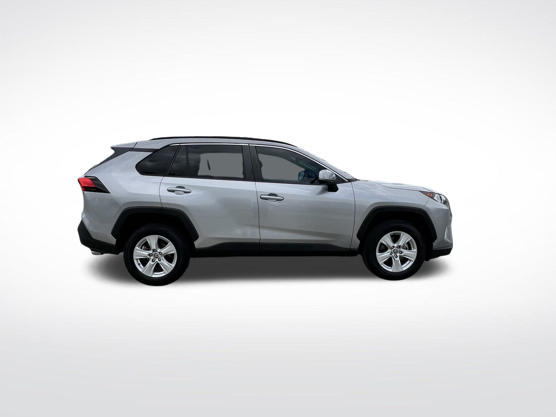 2021 Toyota RAV4 XLE 24