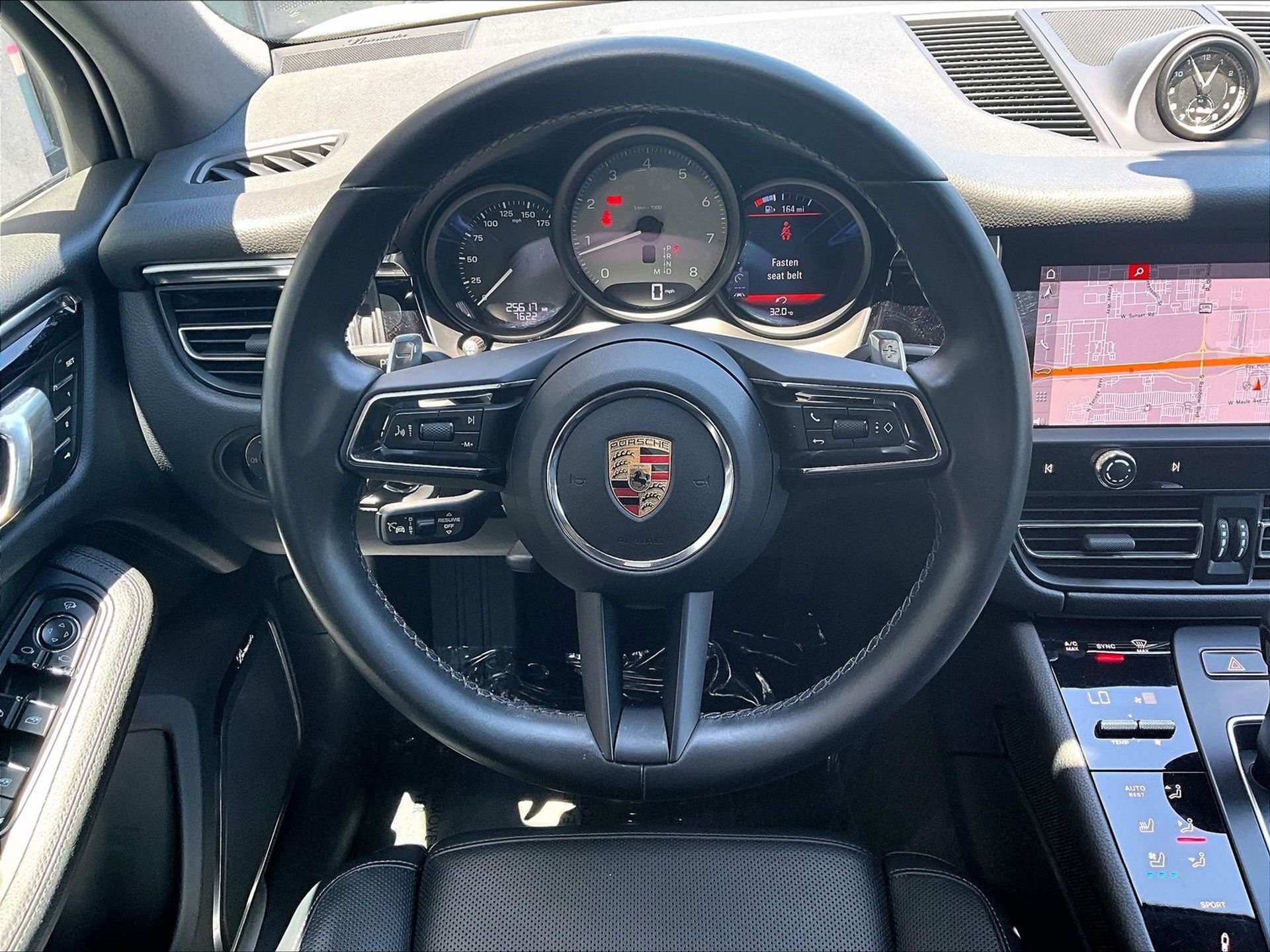 2023 Macan S picture #14