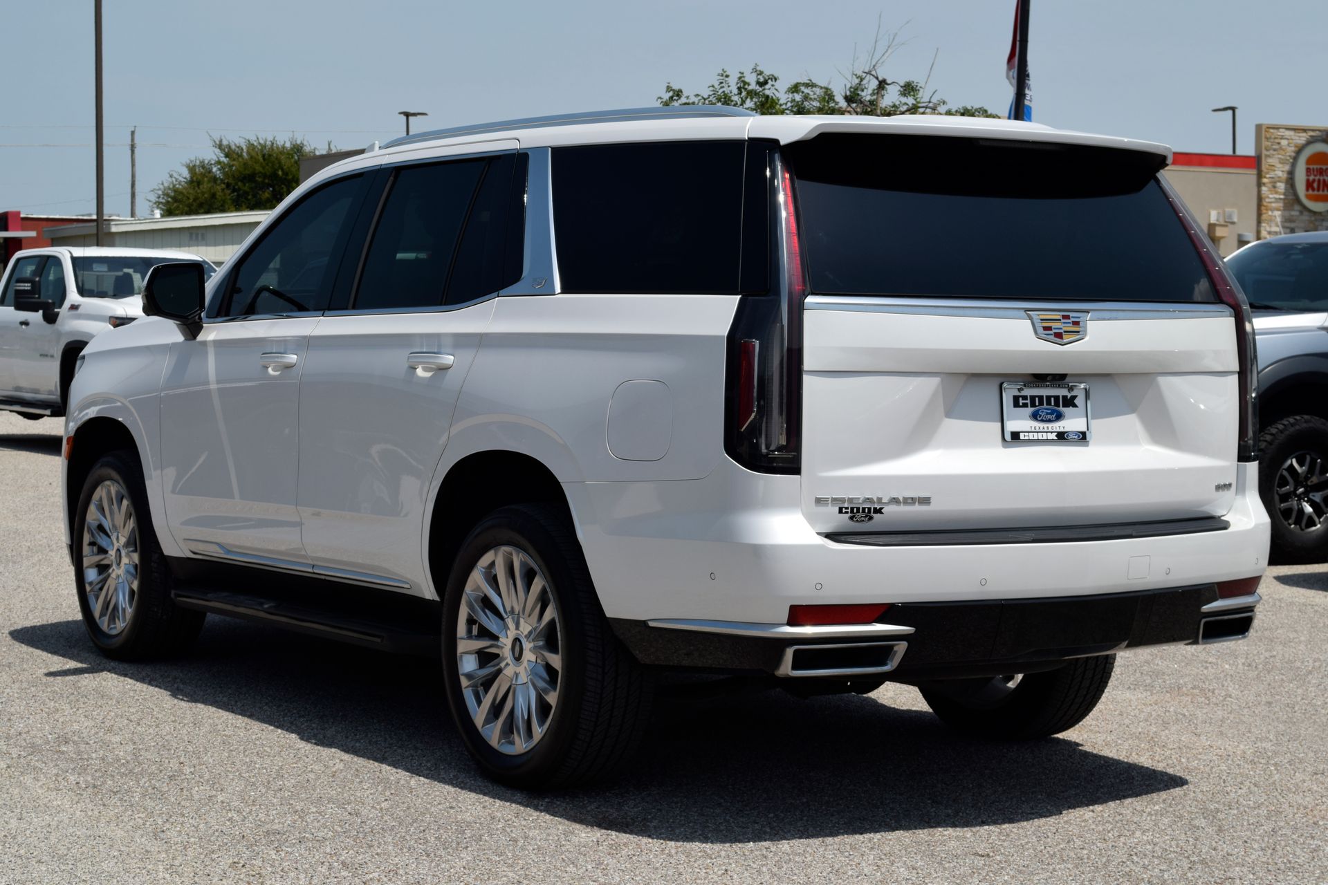 2023 Cadillac Escalade Premium Luxury - 3