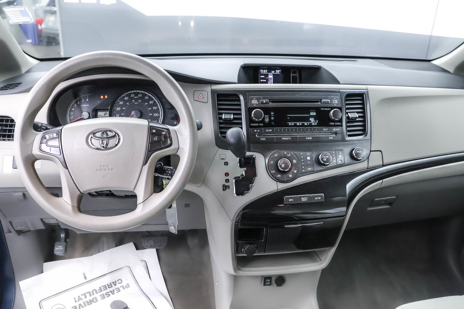 2012 TOYOTA SIENNA - Image 23
