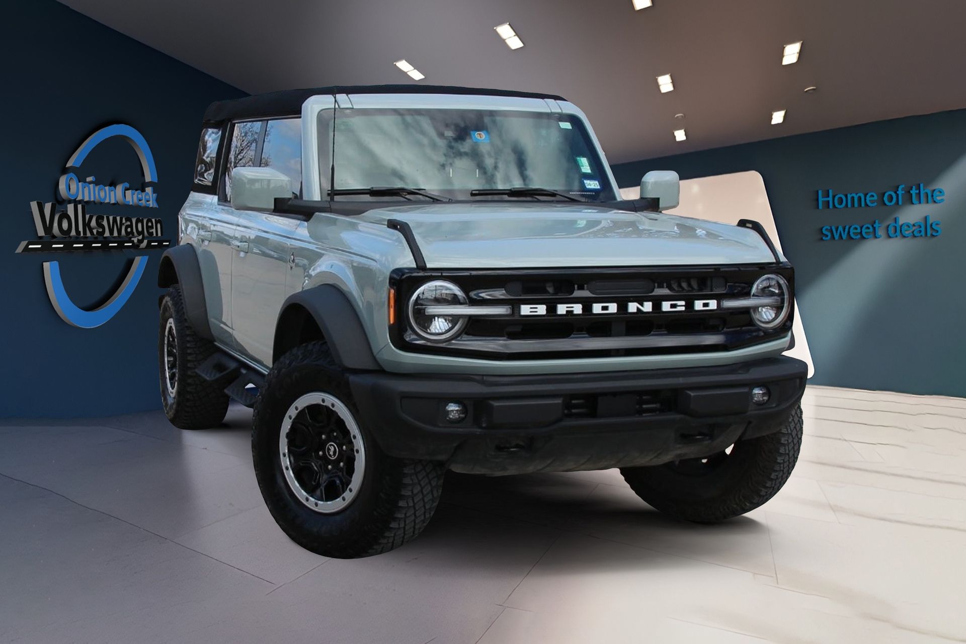 View vehicle photo 3
