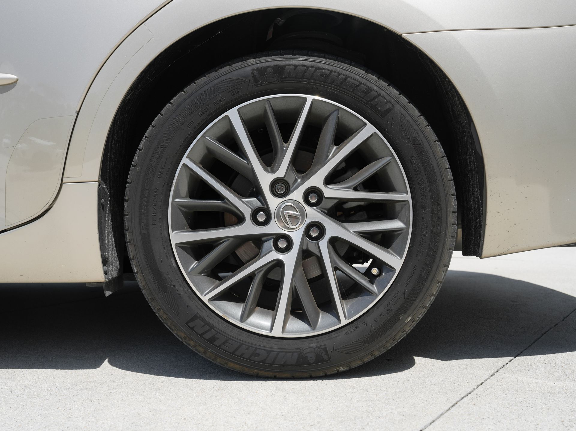 used 2018 Lexus ES car, priced at $26,300