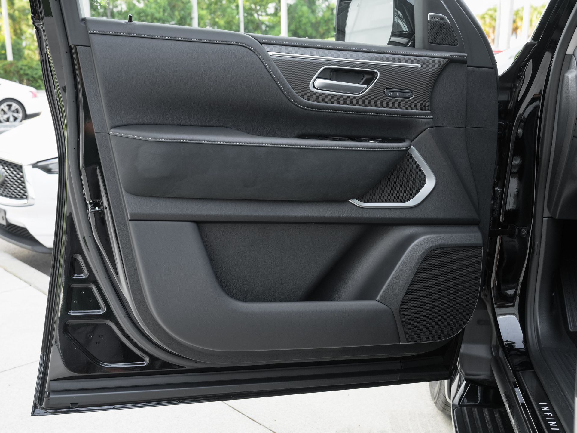 new 2026 INFINITI QX80 car, priced at $79,327