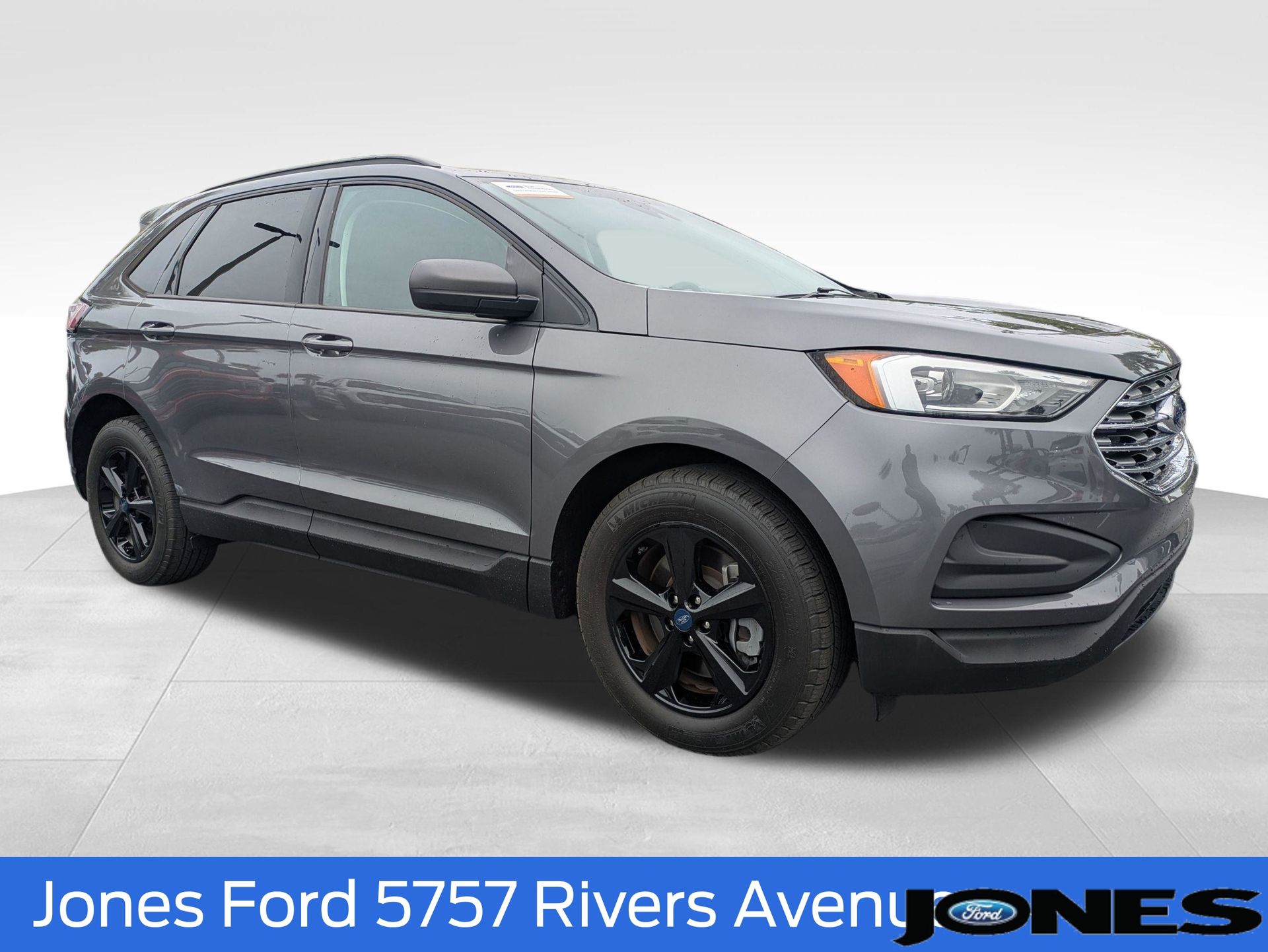 2022 Ford Edge SE - 2