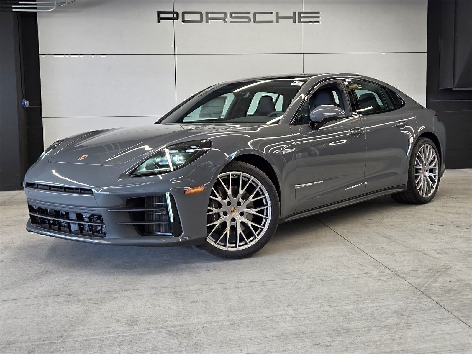 Slate Gray Neo 2025 Porsche Panamera Sedan Rear-Wheel Drive 8-Speed Automatic