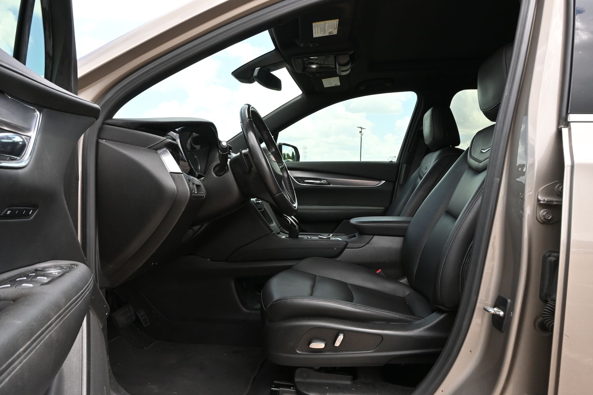 2022 Cadillac XT6 Luxury Brown at Tom Peacock Cadillac