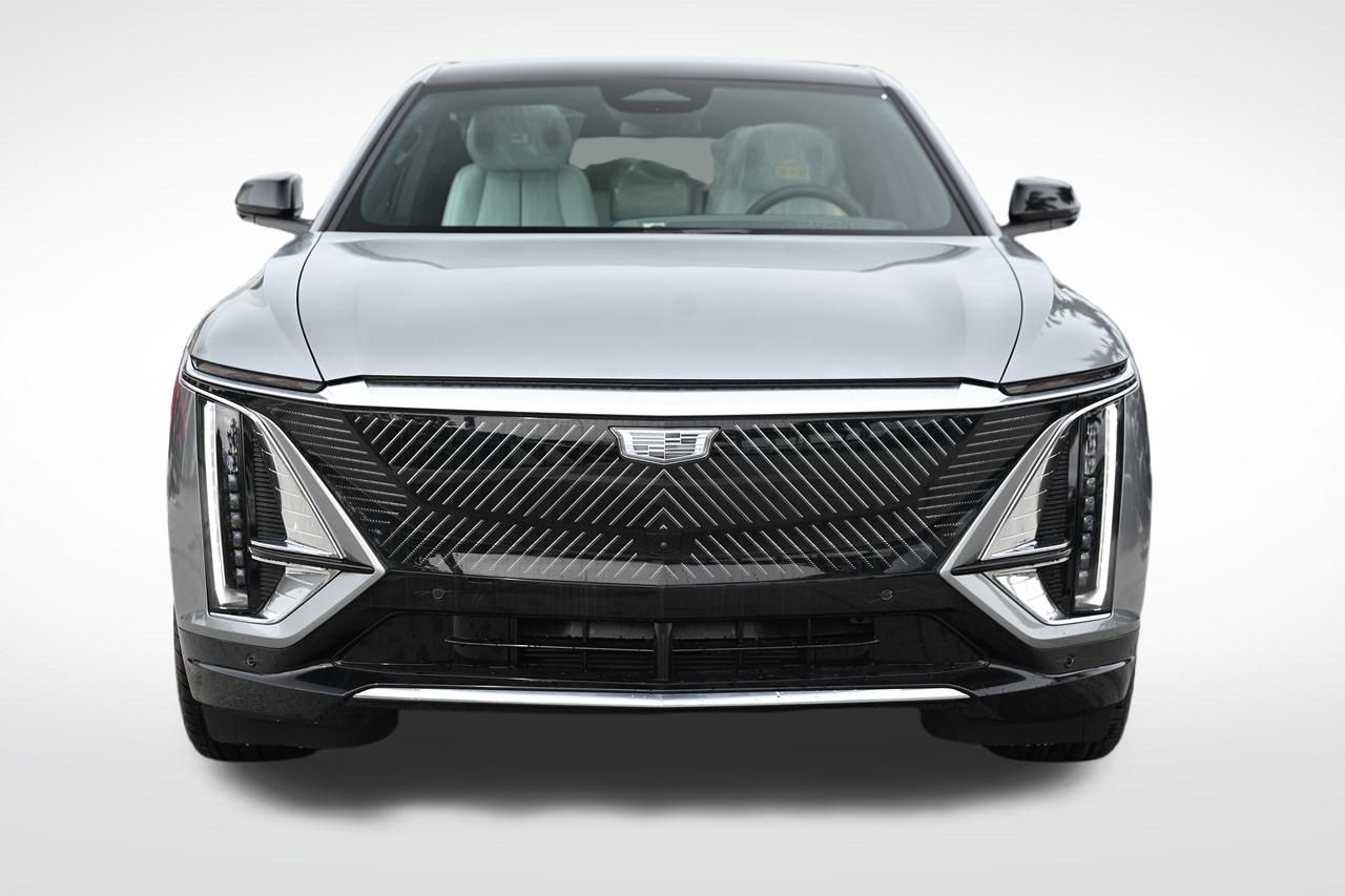 2024 Cadillac LYRIQ Luxury 8