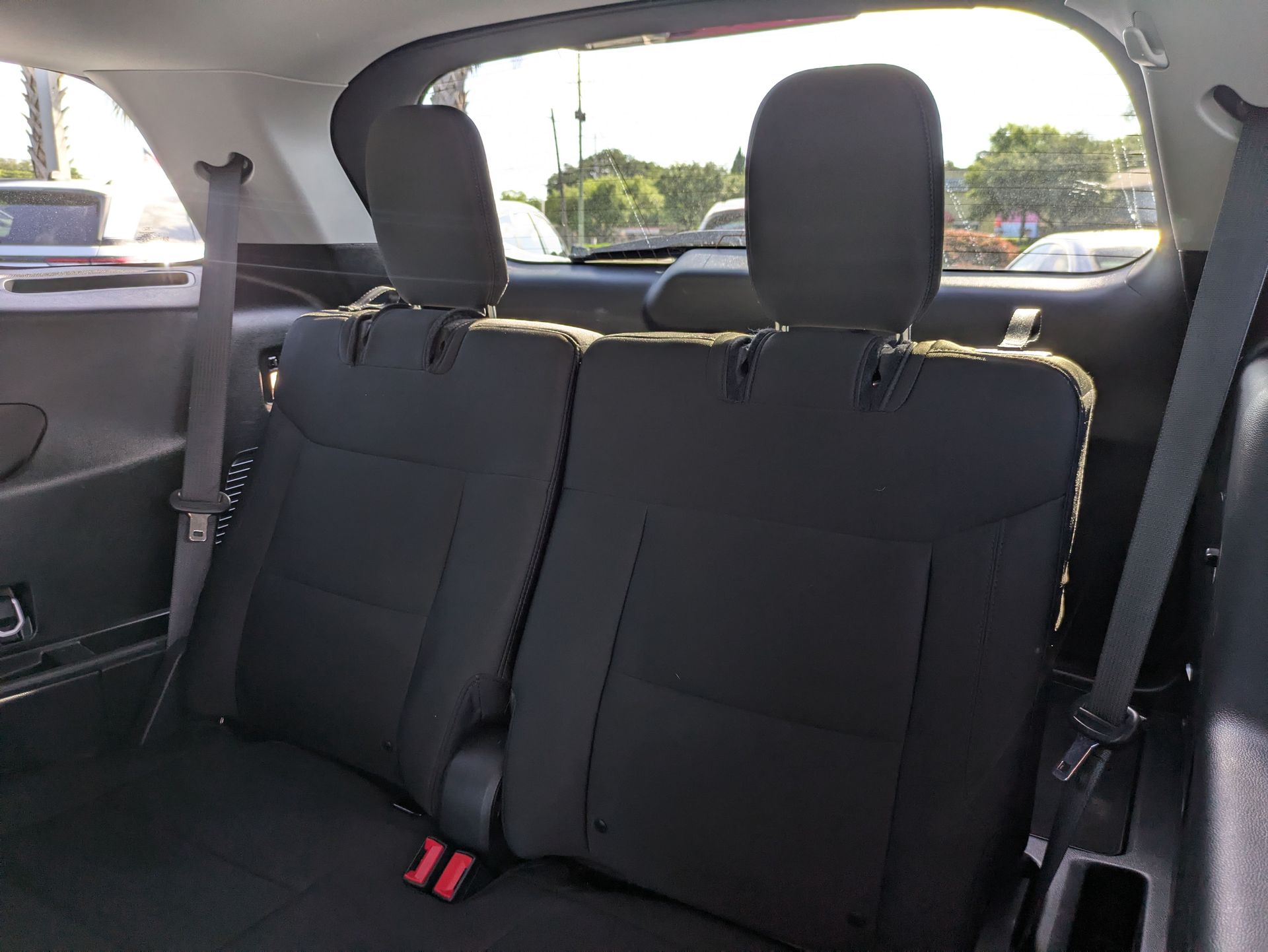 2023 Ford Explorer XLT White at Jones Ford