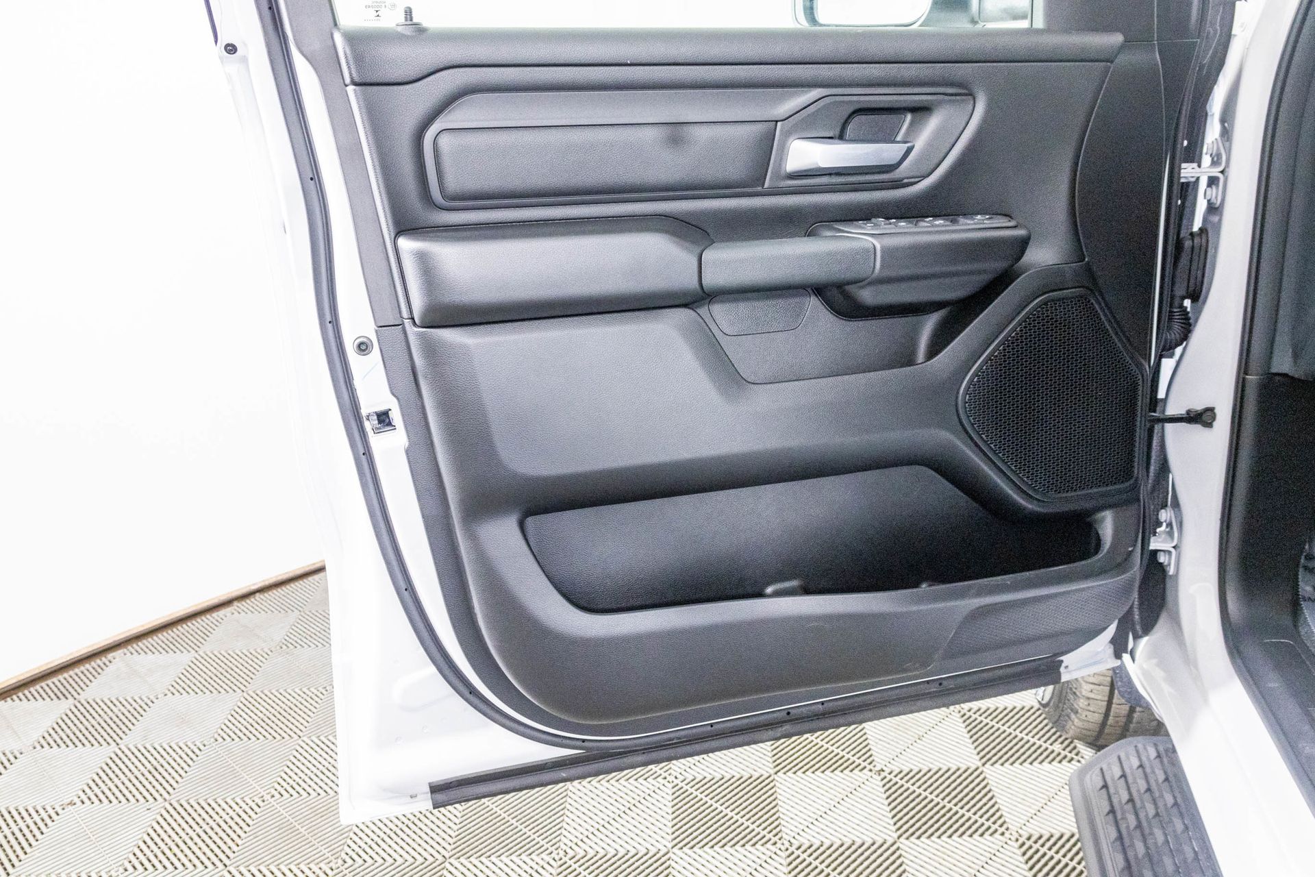 2026 RAM 1500 - Image 14