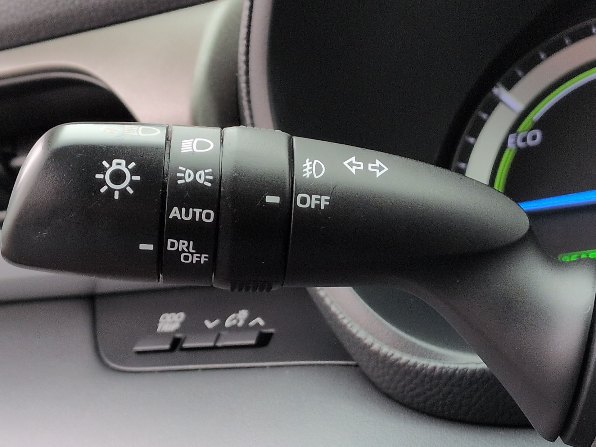 used 2022 Toyota Highlander Hybrid car, priced at $27,940