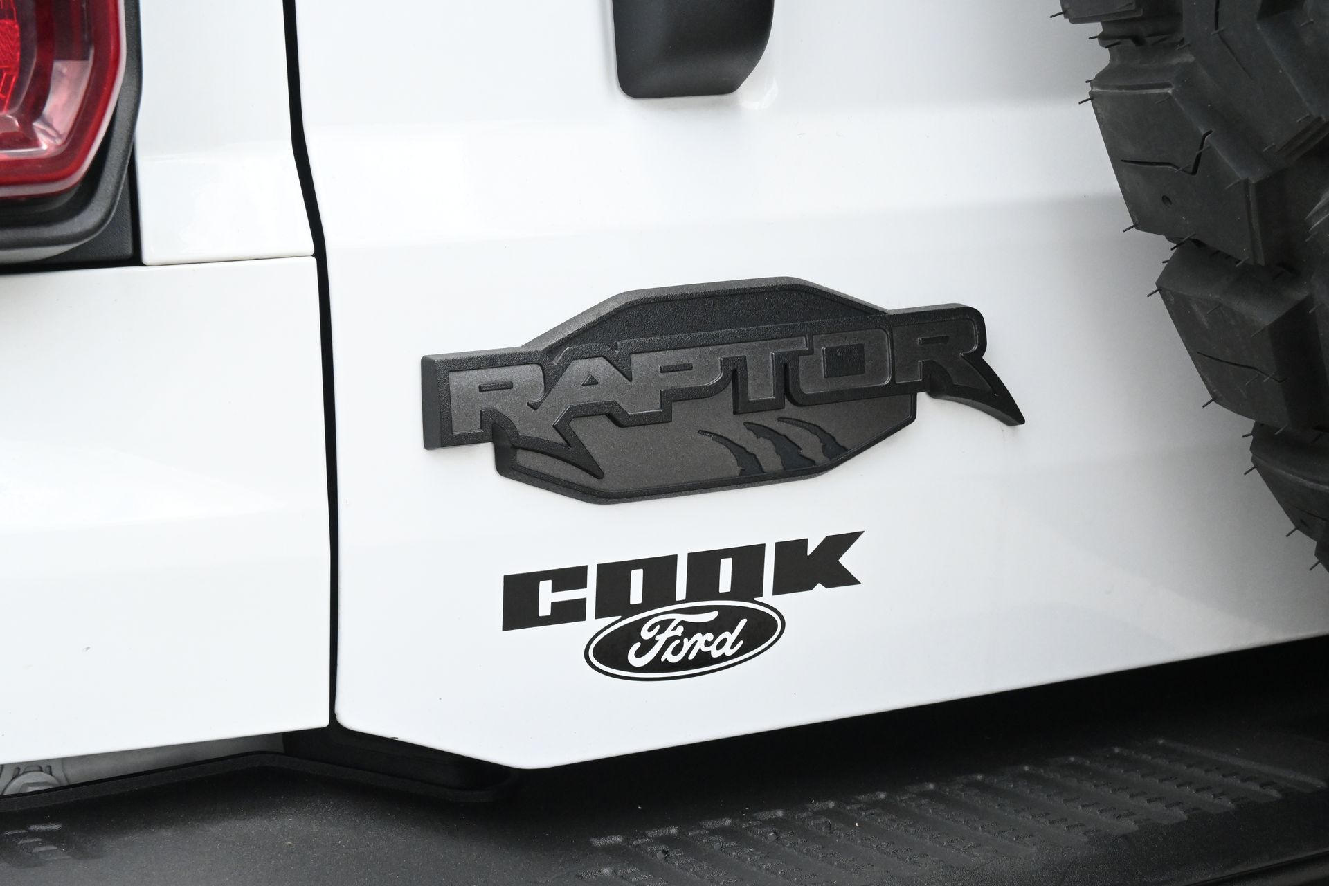 2024 Ford Bronco Raptor White at EAG Ford Navasota