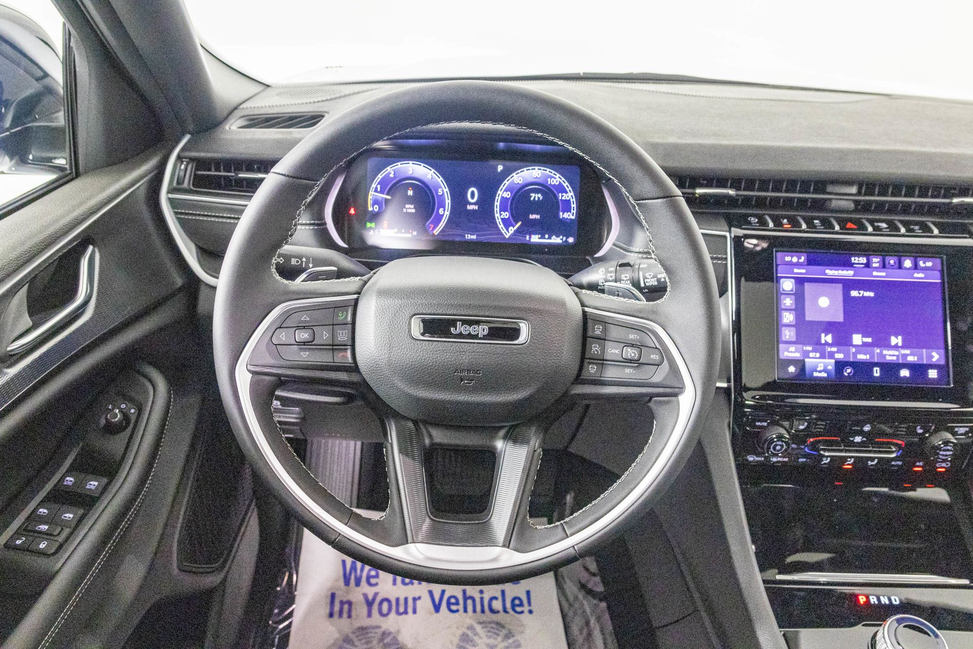 2025 JEEP GRAND CHEROKEE L - Image 29