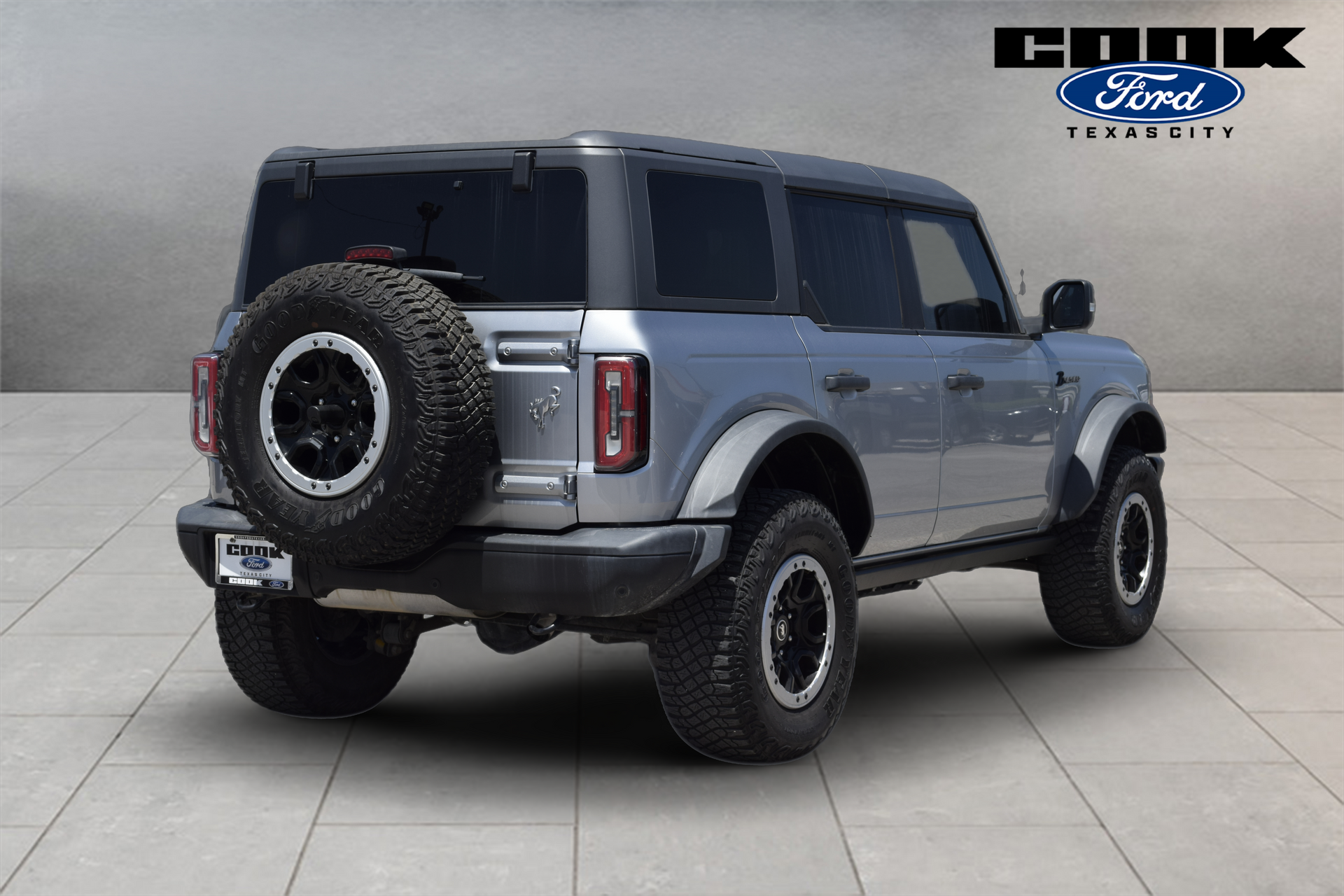 2023 Ford Bronco Badlands Silver at Joe Myers Mazda Kia