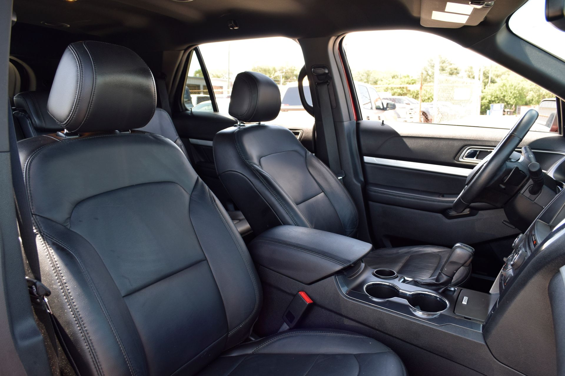 2017 Ford Explorer XLT Red at Autostrade