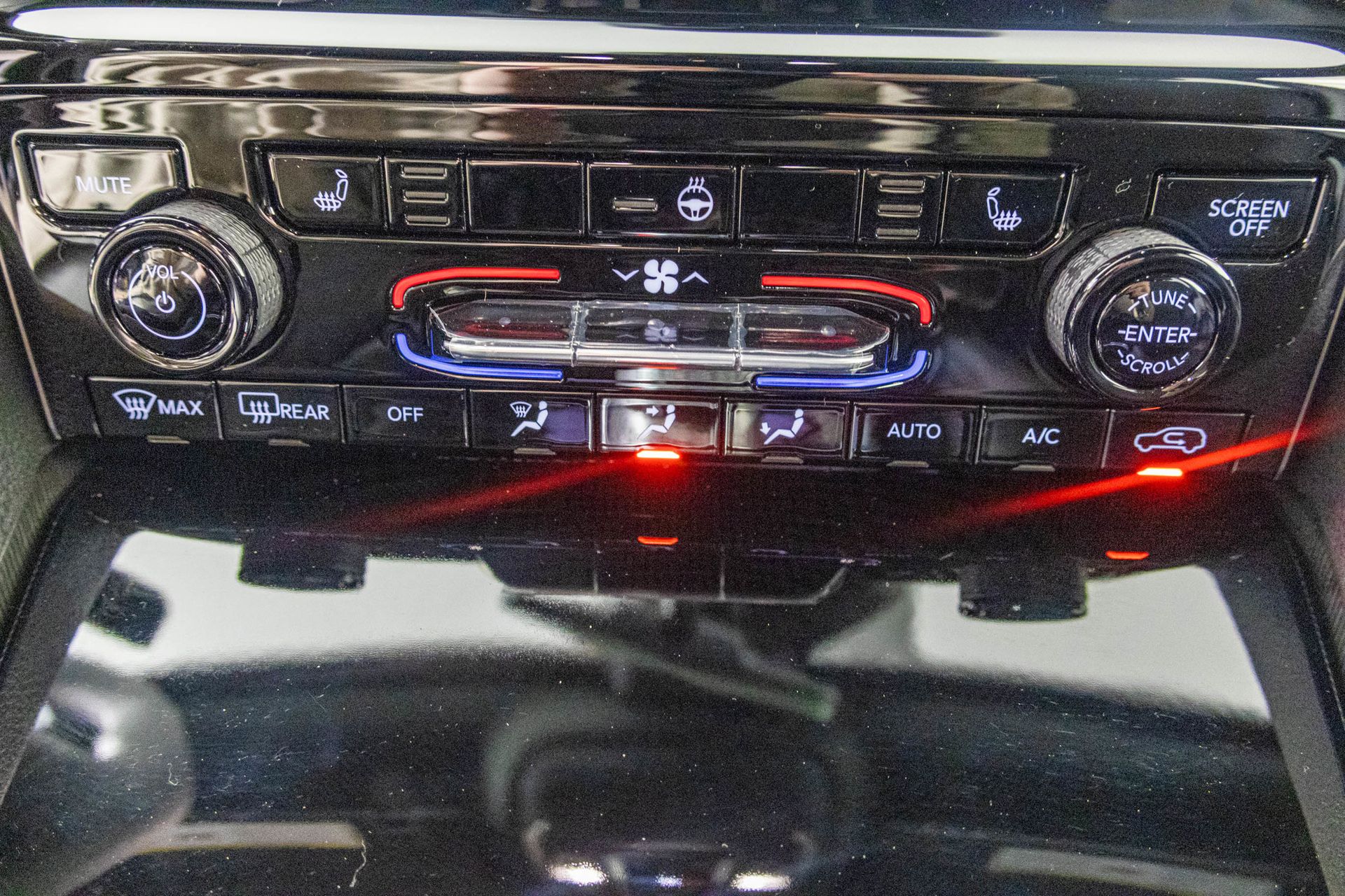 2025 JEEP GRAND CHEROKEE L - Image 23