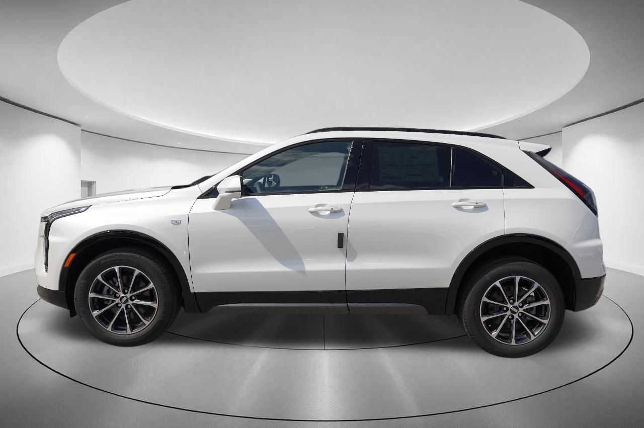 2024 Cadillac XT4 Sport 2