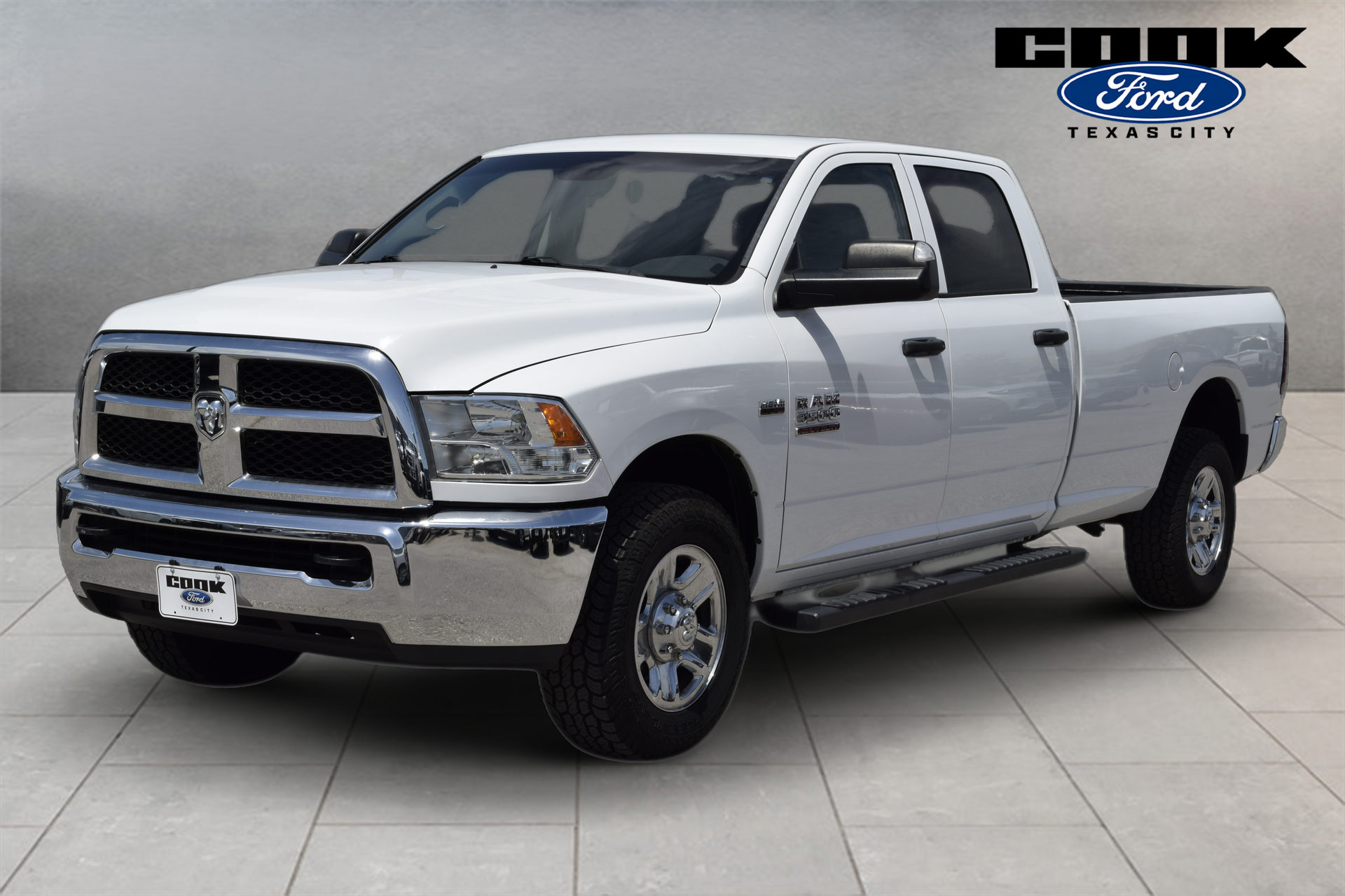 Bright White Clearcoat 2017 RAM 3500 Pickup Truck 4X2 6-Speed Automatic