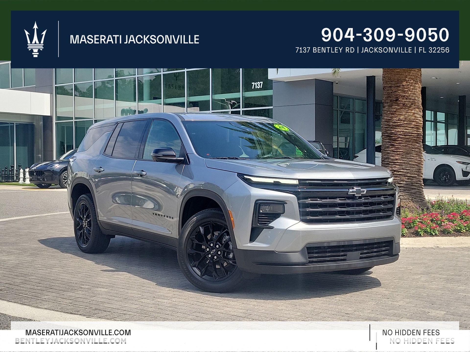 Sterling Gray Metallic 2024 Chevrolet Traverse SUV / Crossover Front-Wheel Drive 8-Speed Automatic