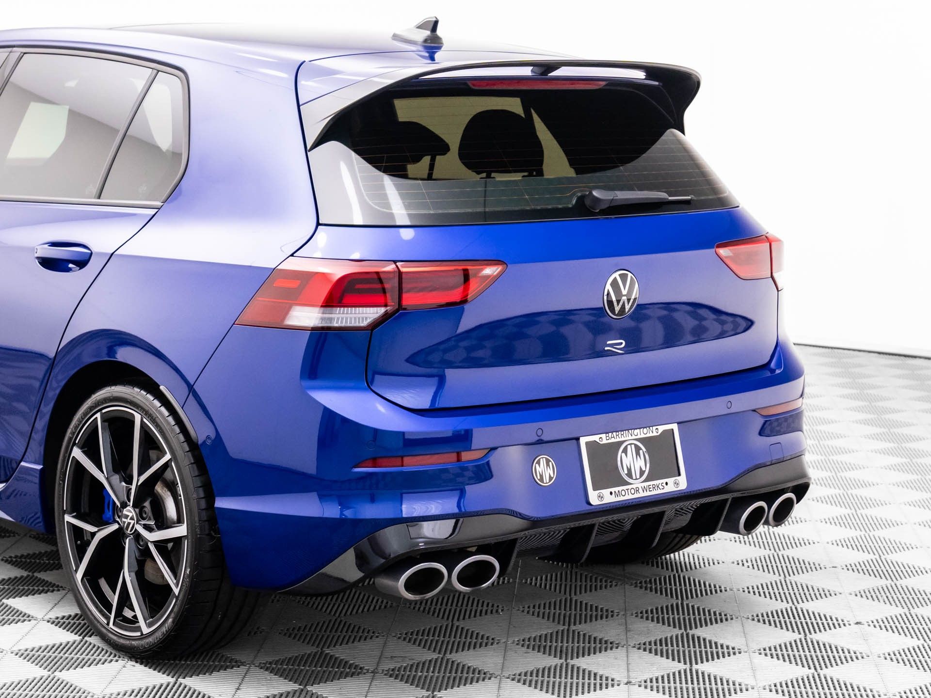 2024 Volkswagen Golf R 2.0T photo