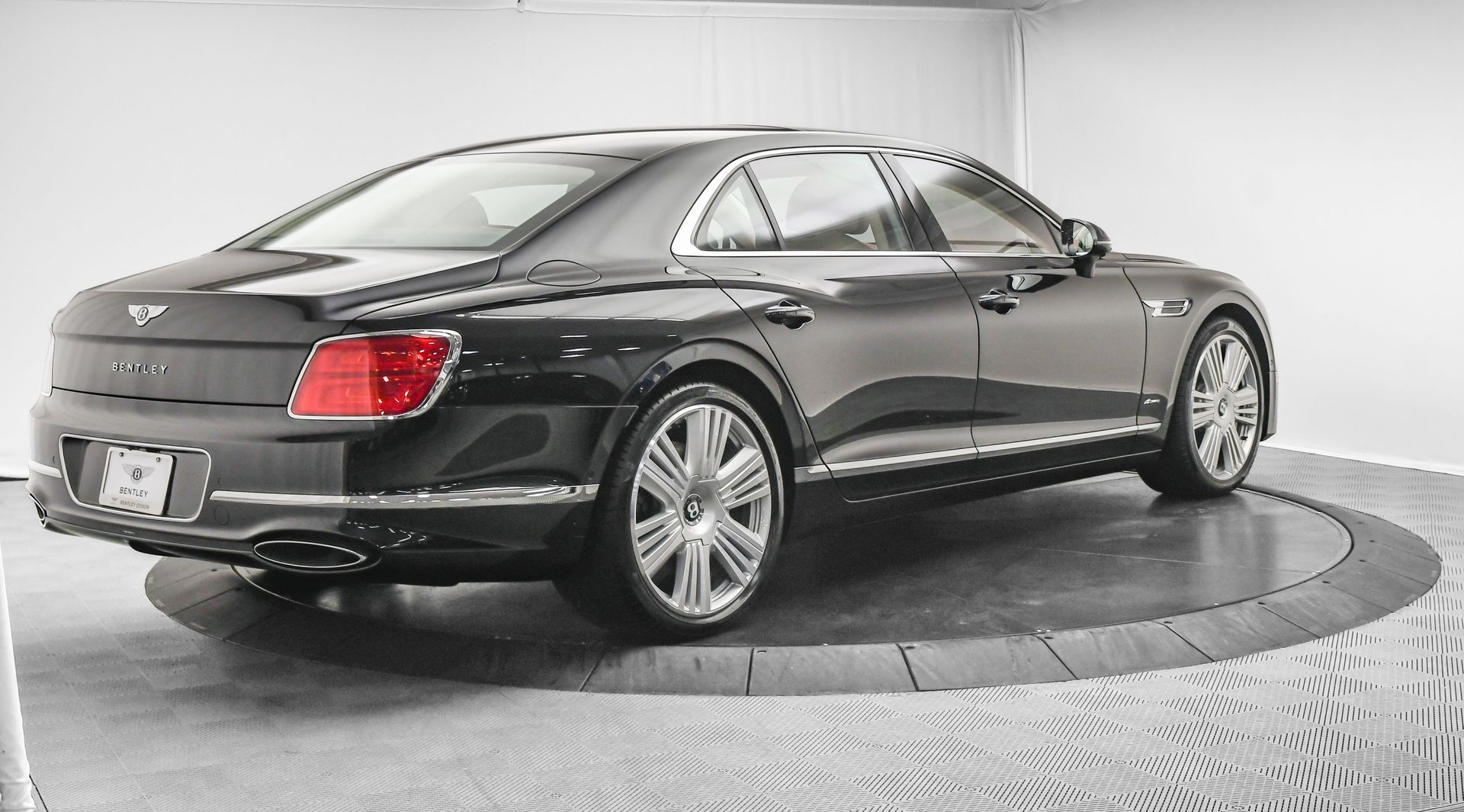 2026 Bentley Flying Spur - Photo 13