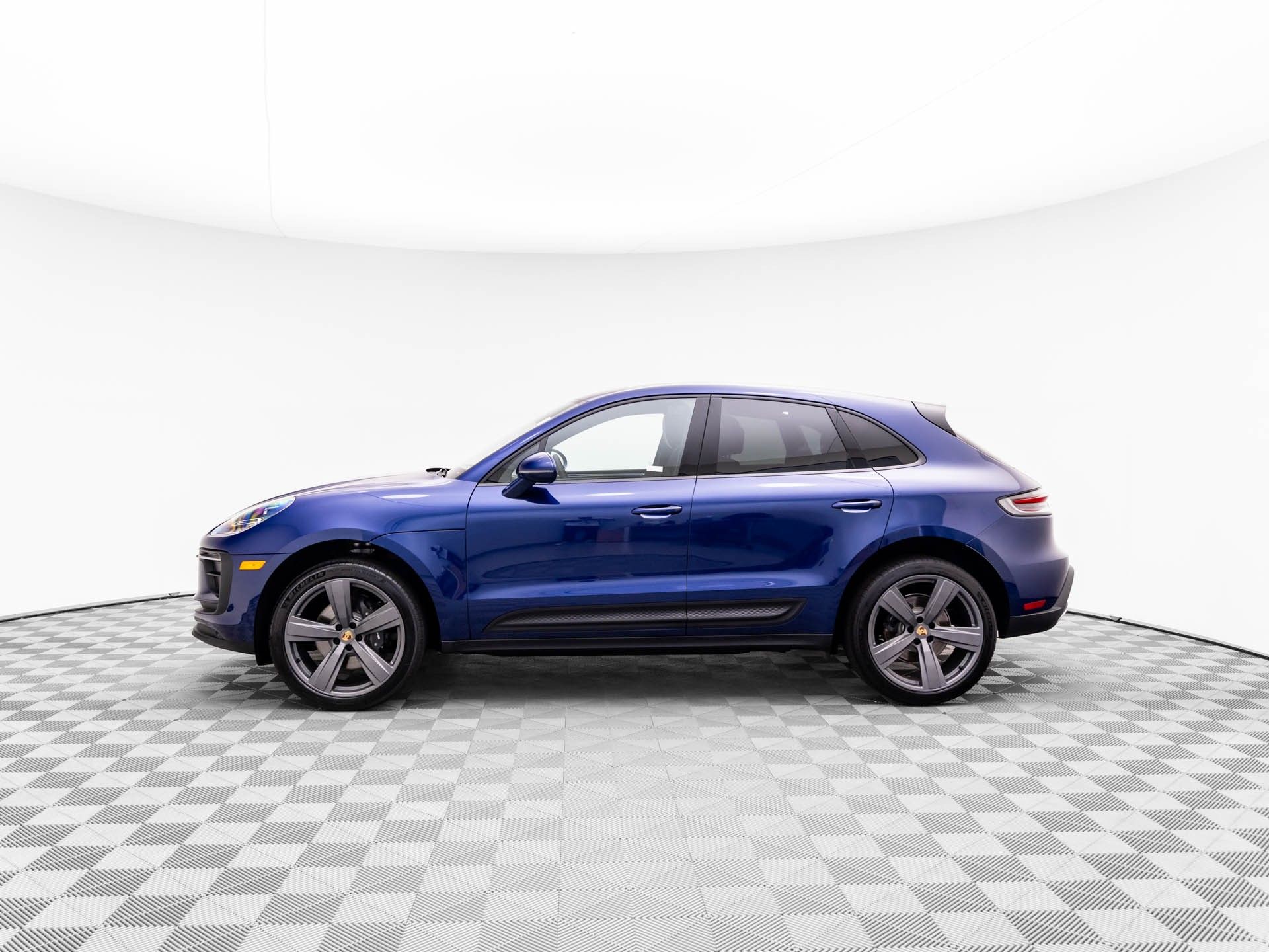 2024 Porsche Macan  photo
