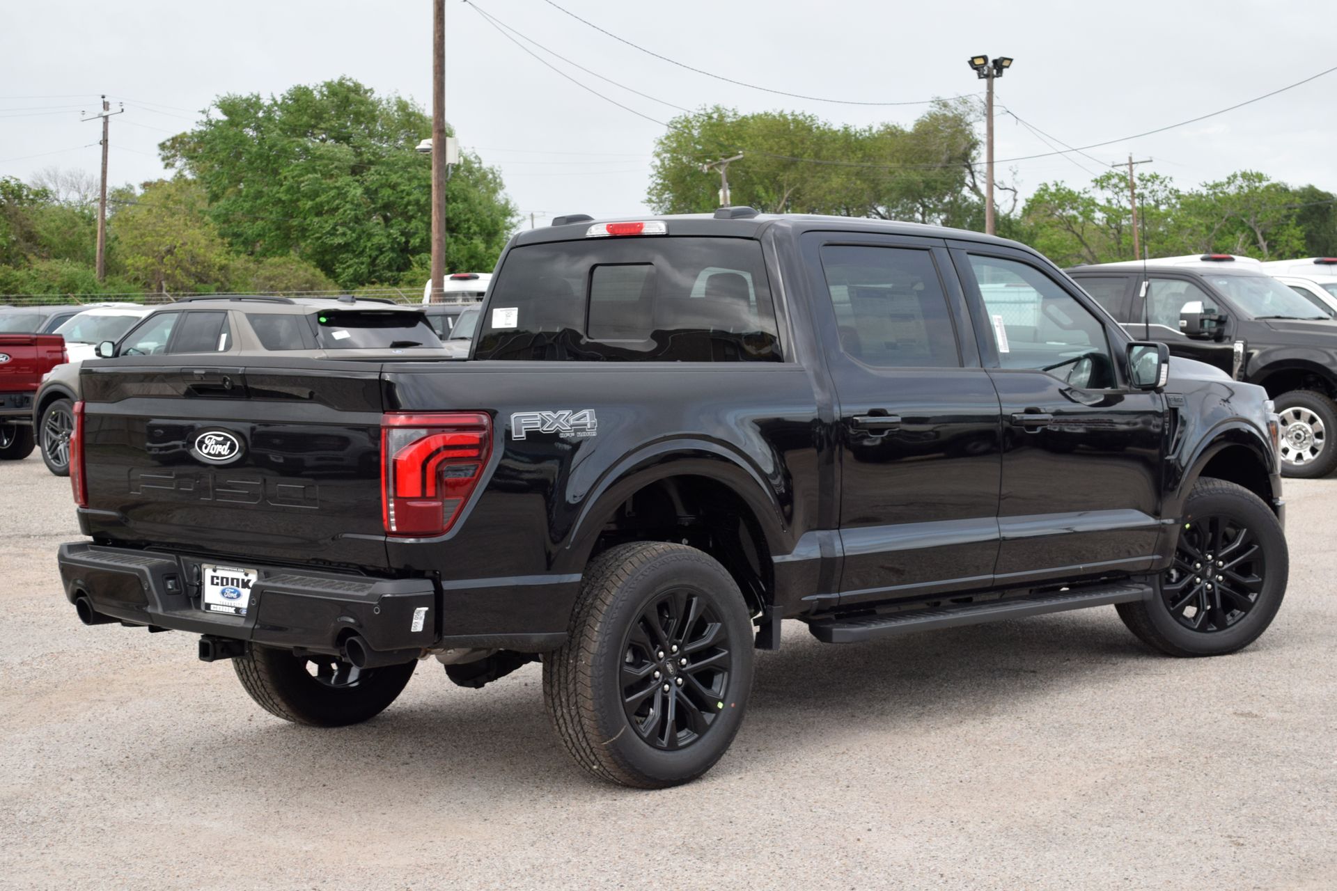 View vehicle photo 6