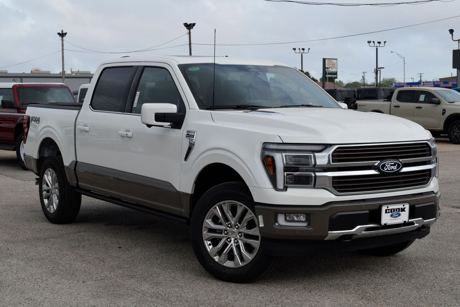 View vehicle photo 3