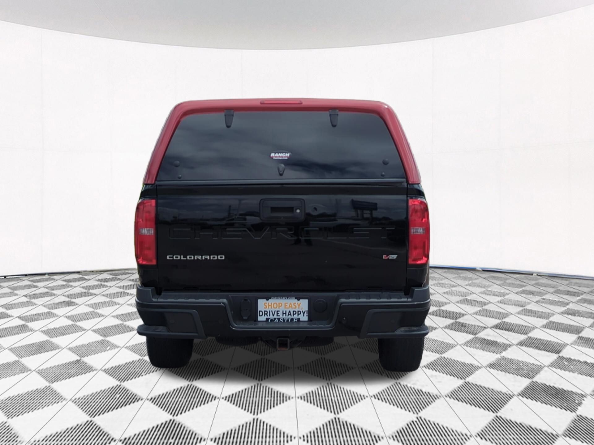 View vehicle photo 7