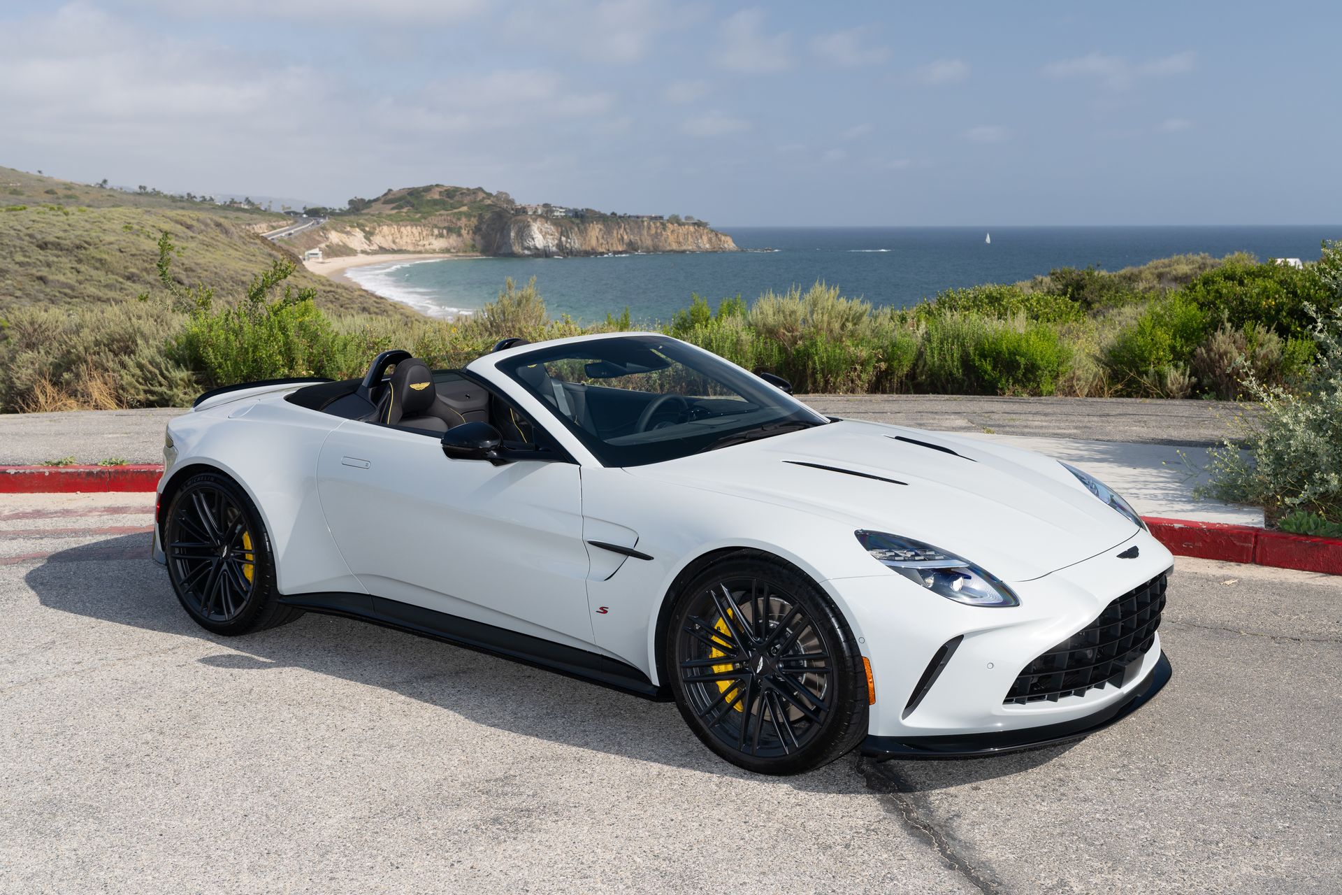 2026 Aston Martin Vantage 4.0 V8 Roadster's photo