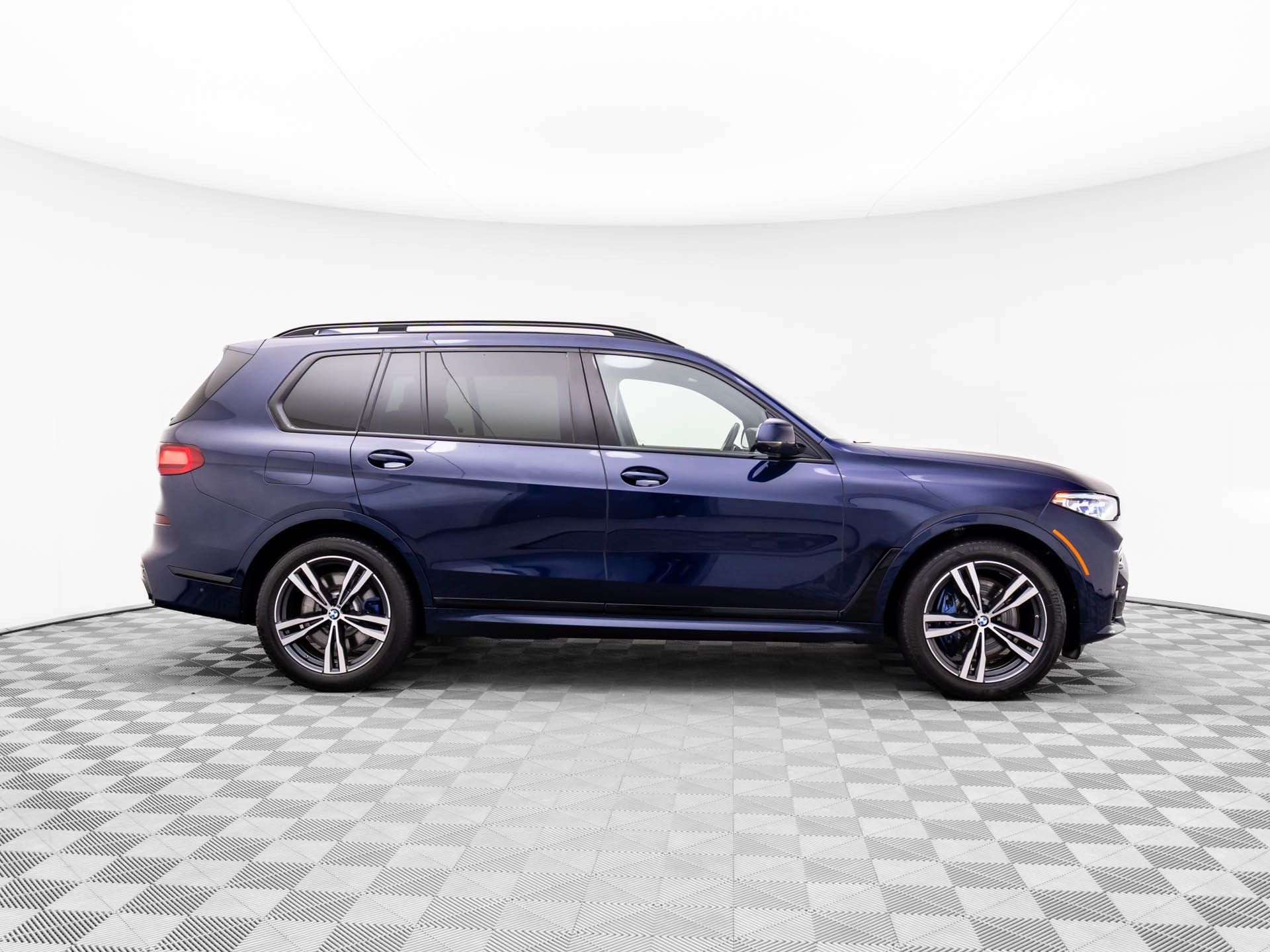 2022 BMW X7 M50i photo